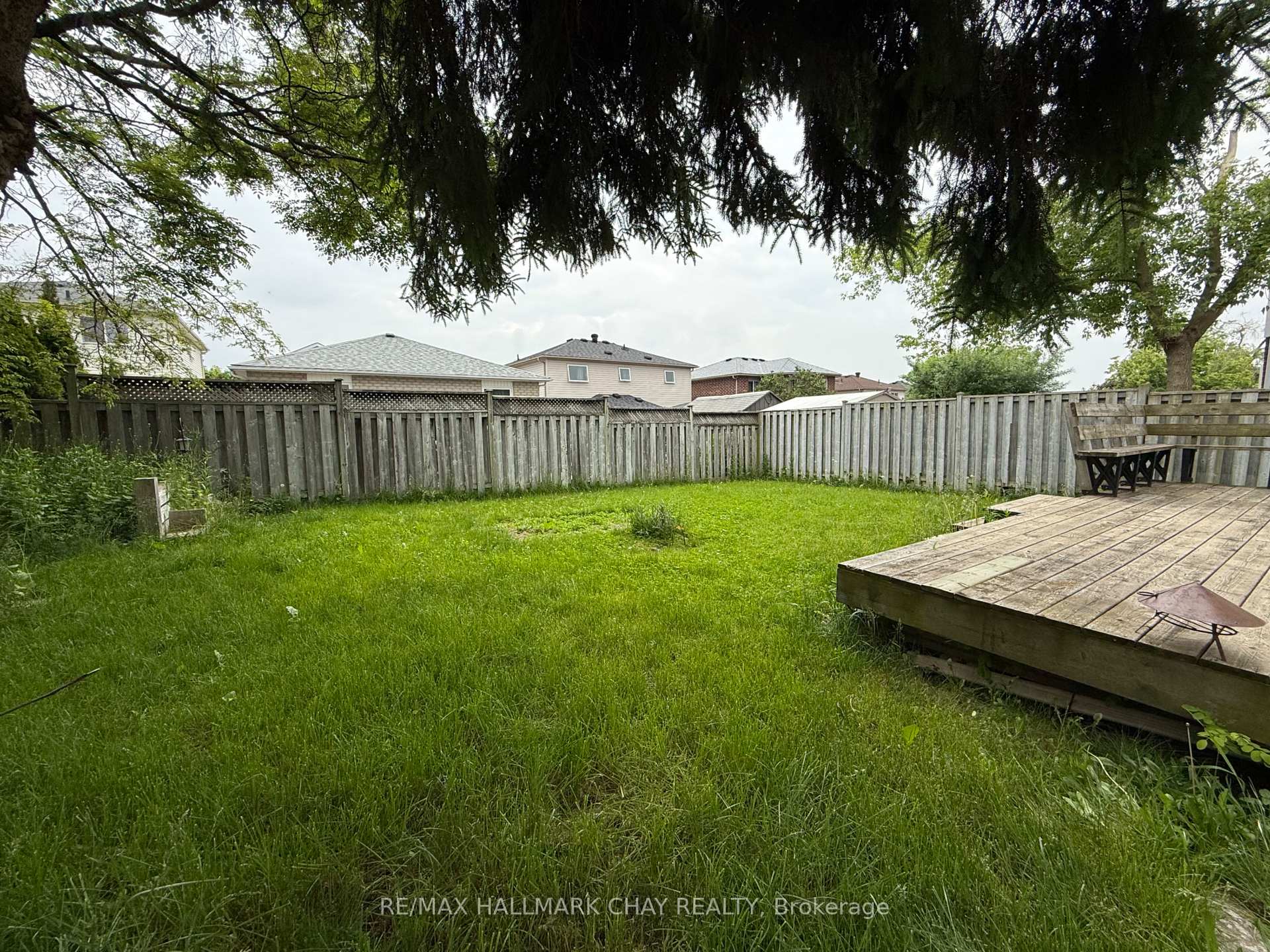 Photo 23 of 29 Golds Crescent, Barrie, Holly — HOMEH