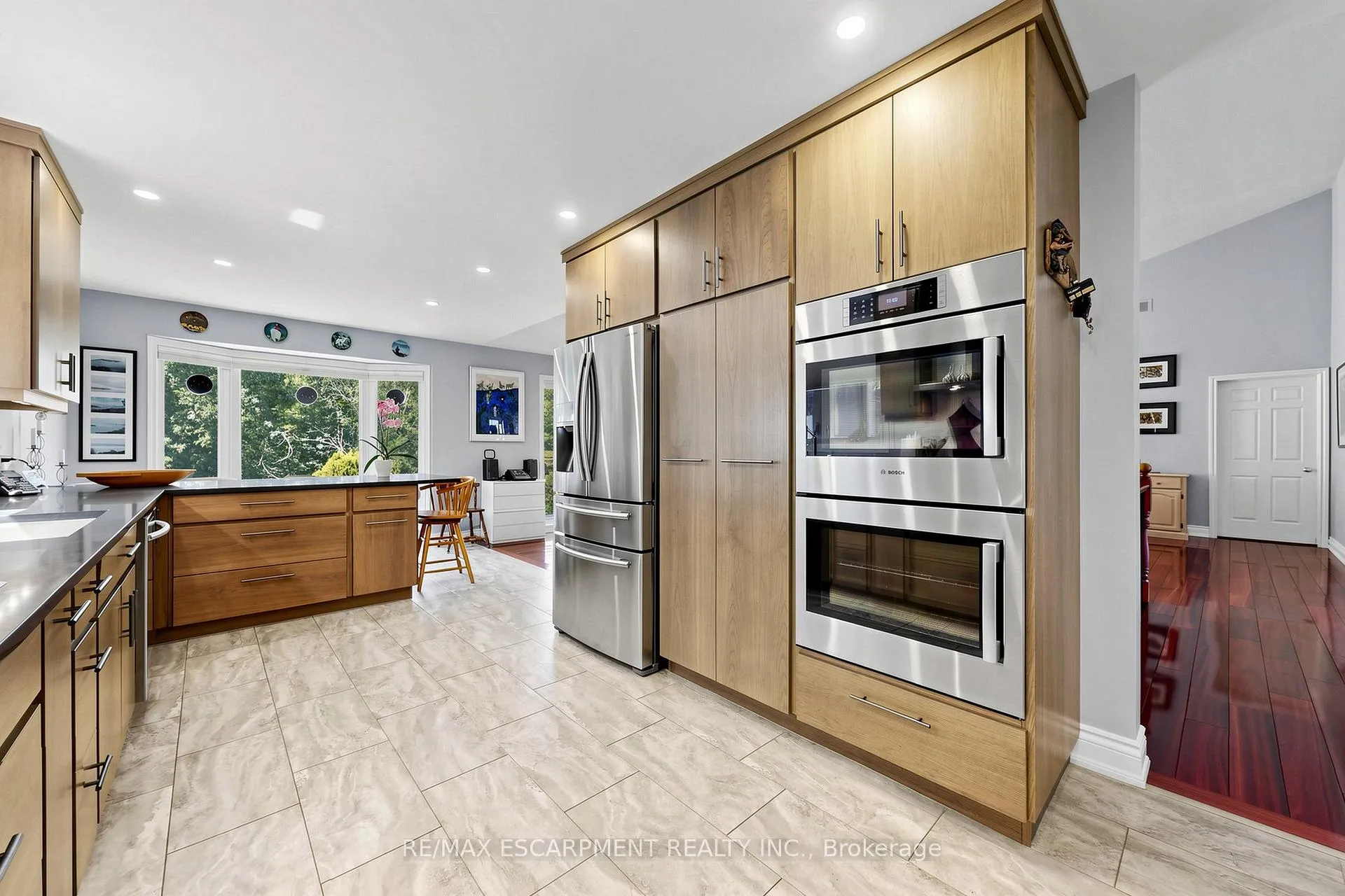 Photo 17 of 17 Flanders Drive, Hamilton, Waterdown — HOMEH
