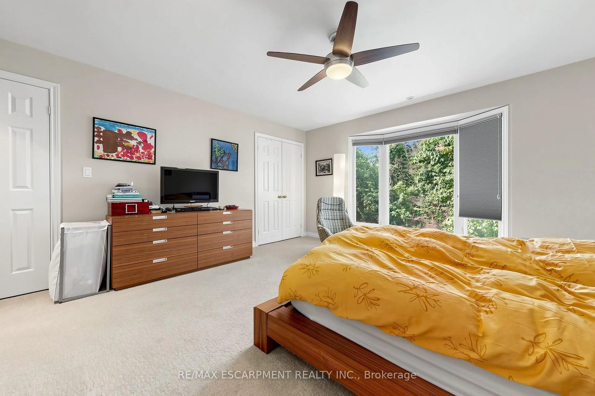 Photo 19 of 17 Flanders Drive, Hamilton, Waterdown — HOMEH