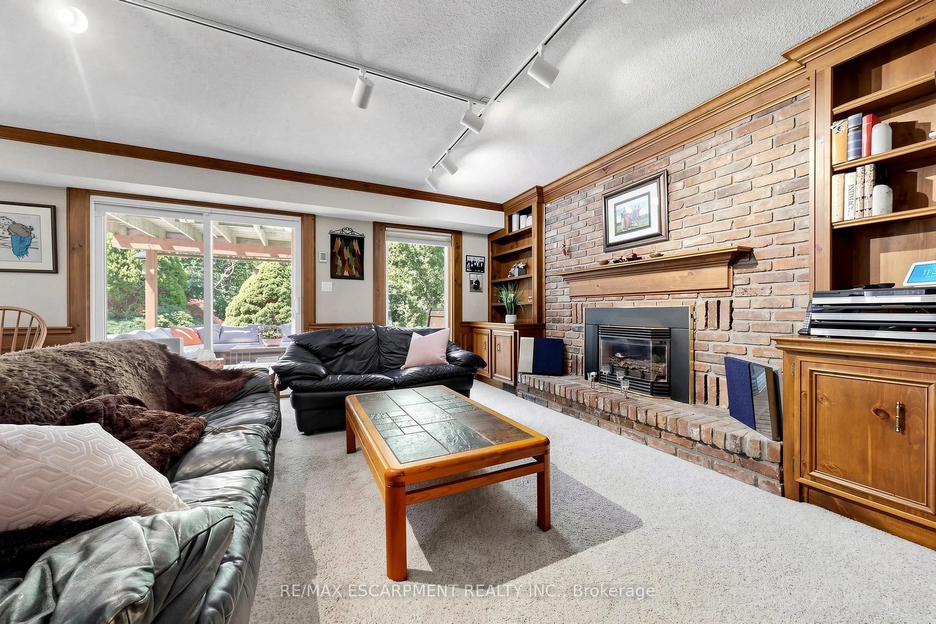 Photo 29 of 17 Flanders Drive, Hamilton, Waterdown — HOMEH