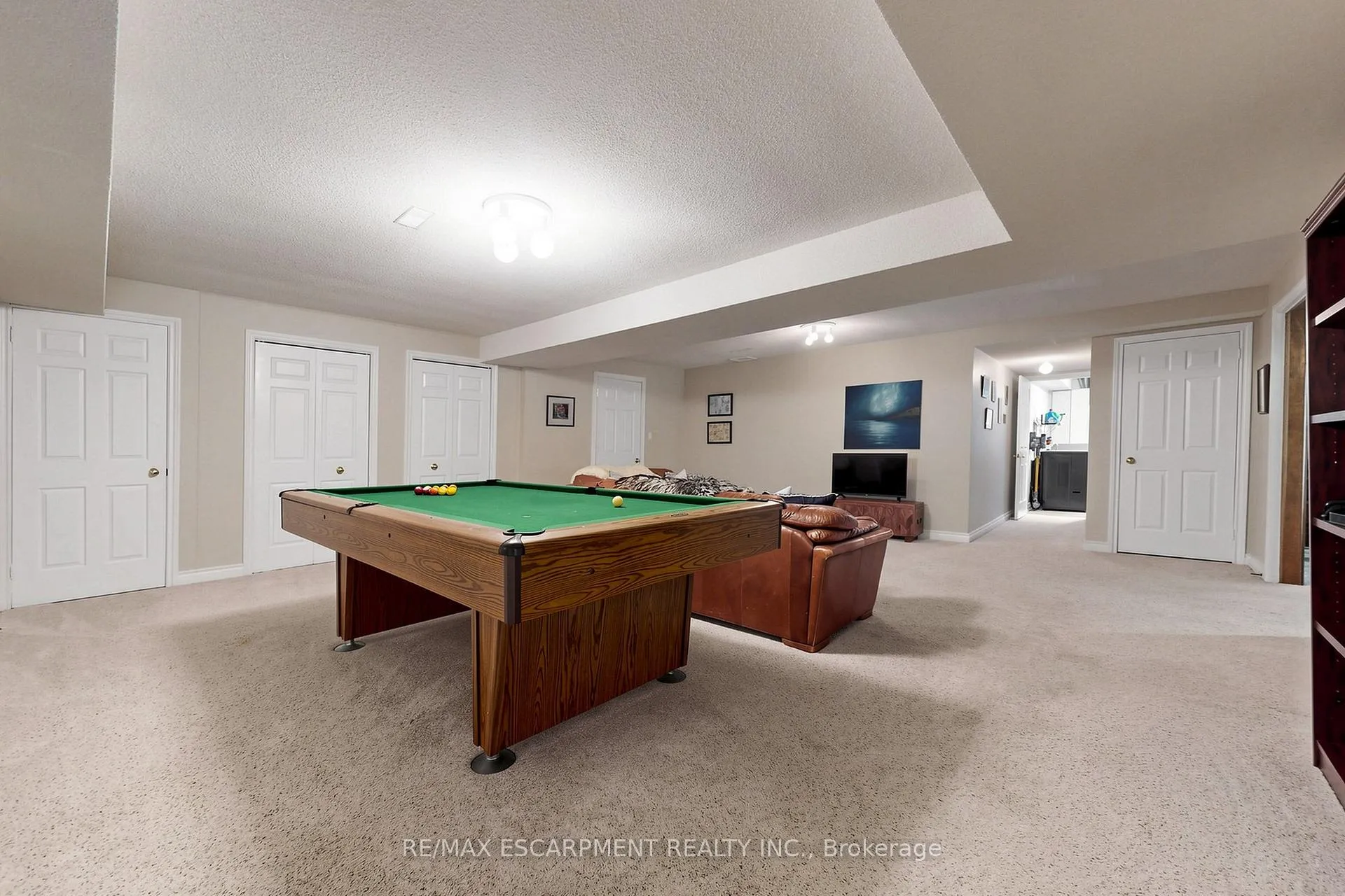 Photo 33 of 17 Flanders Drive, Hamilton, Waterdown — HOMEH