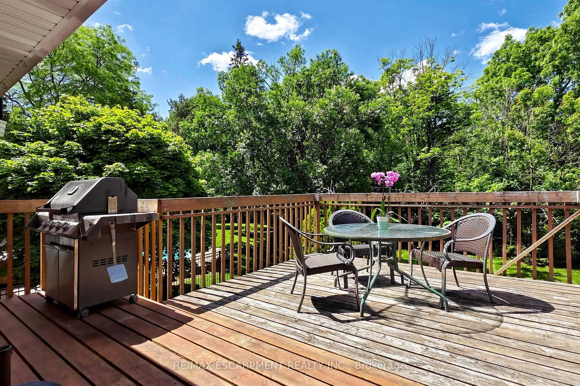 Photo 46 of 17 Flanders Drive, Hamilton, Waterdown — HOMEH