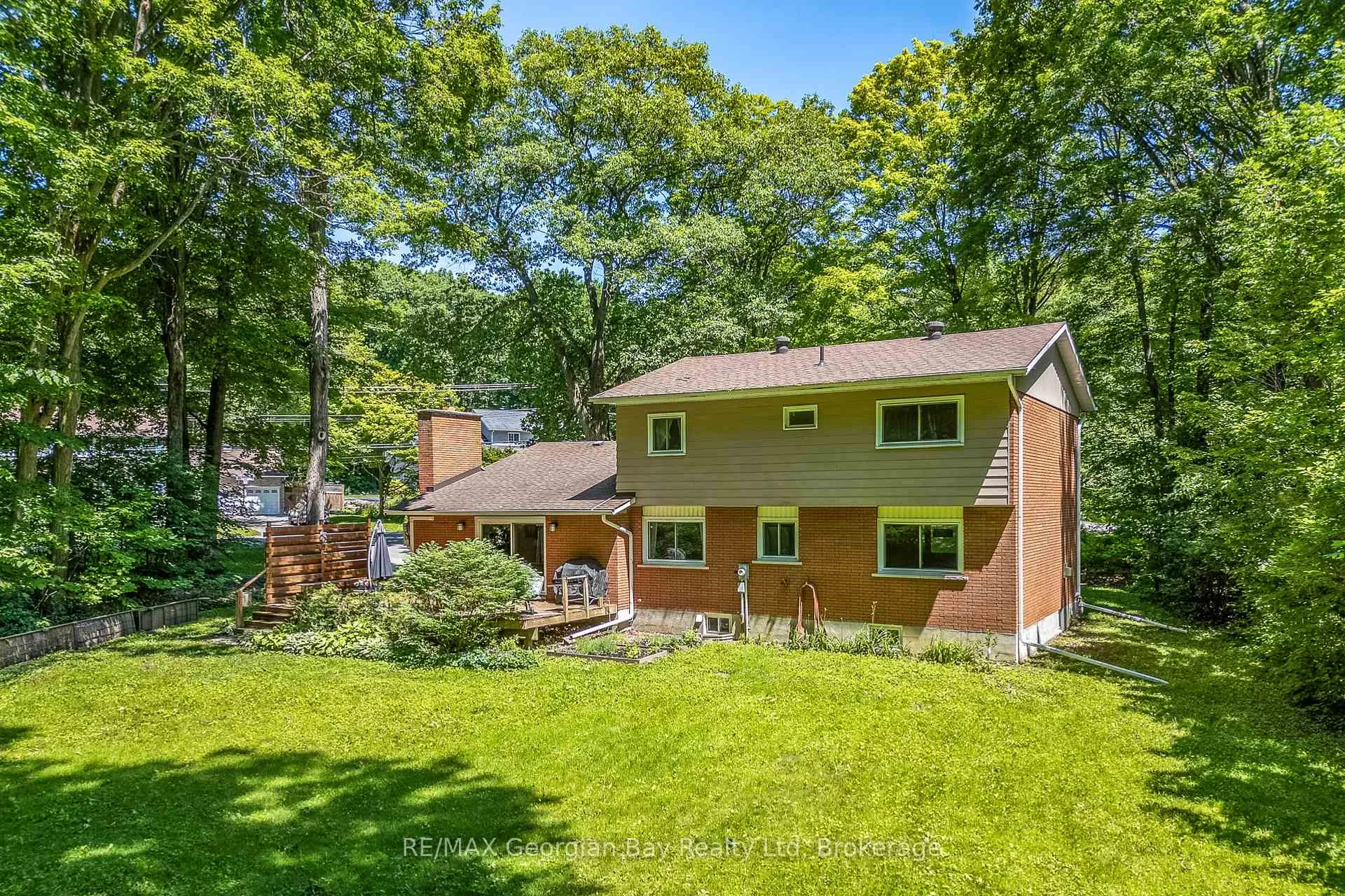Photo 2 of 849 Midland Point Road, Midland — HOMEH