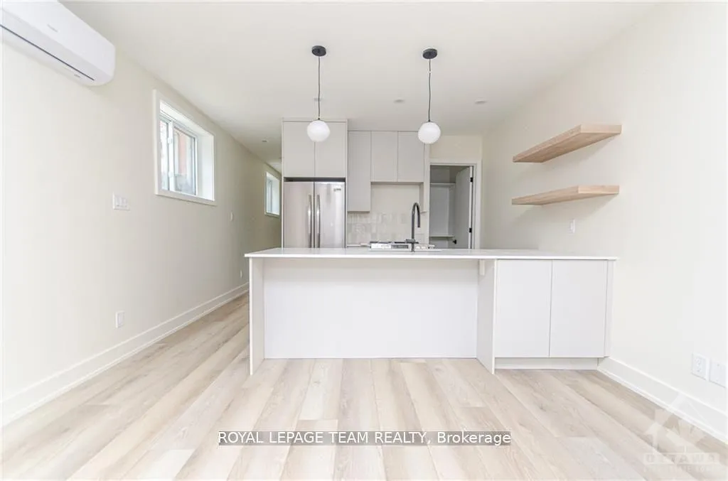 Photo 3 of Unit 2, 13B Fifth Avenue, Ottawa, Glebe — HOMEH
