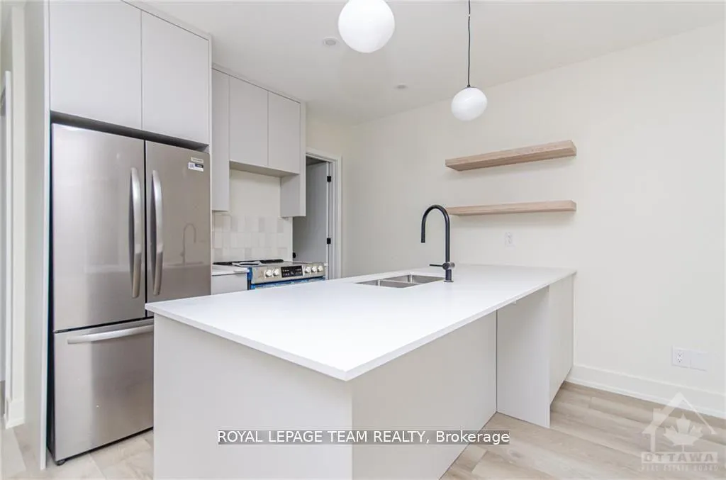 Photo 5 of Unit 2, 13B Fifth Avenue, Ottawa, Glebe — HOMEH