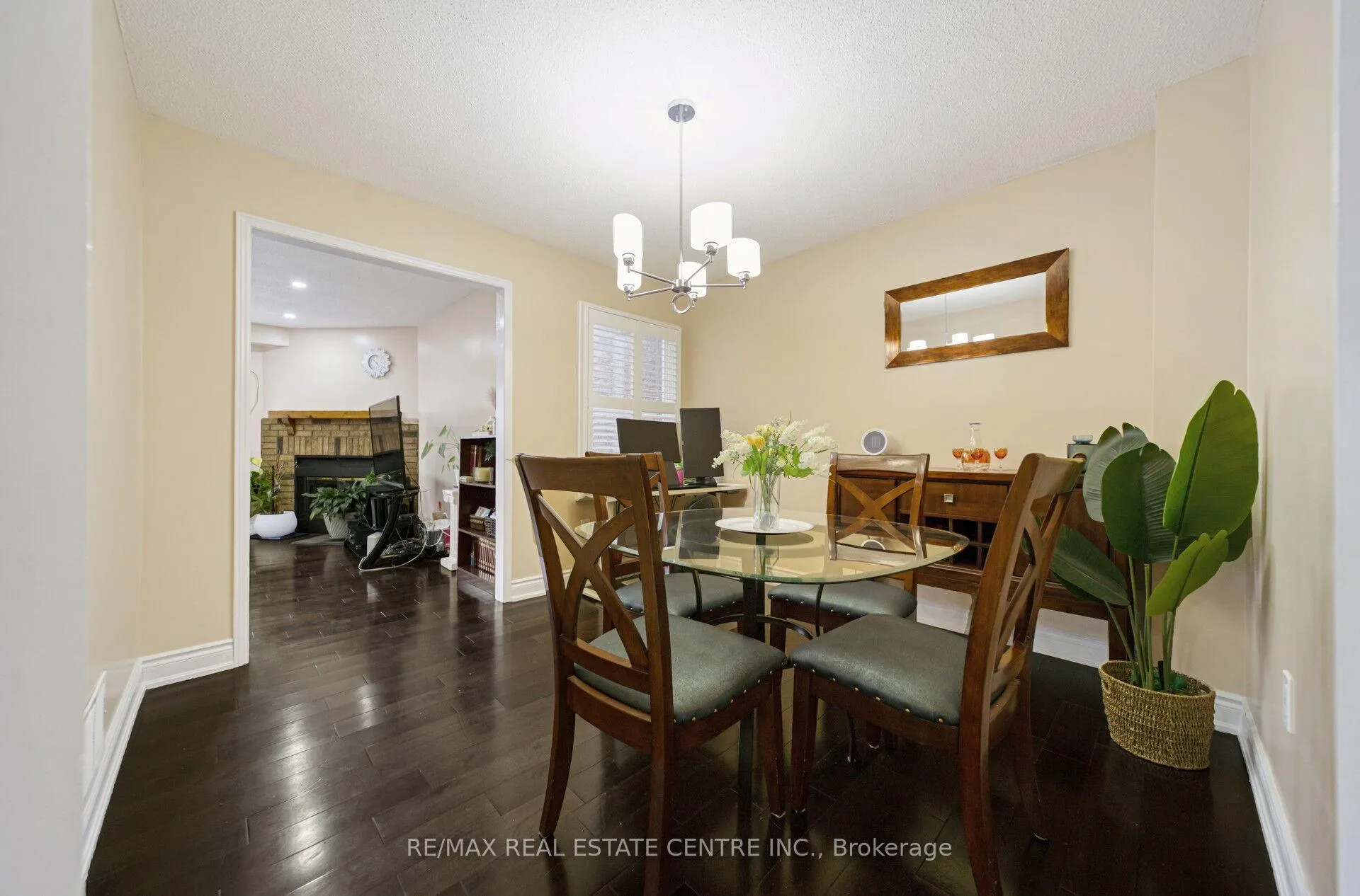 Photo 13 of 1 Wooliston Crescent, Brampton, Fletcher's West — HOMEH