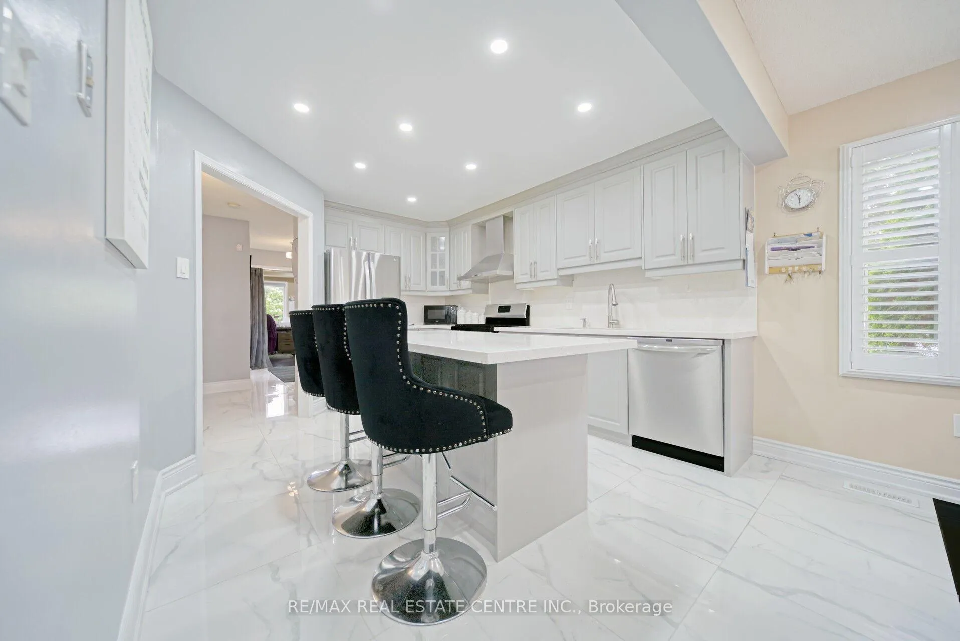 Photo 14 of 1 Wooliston Crescent, Brampton, Fletcher's West — HOMEH