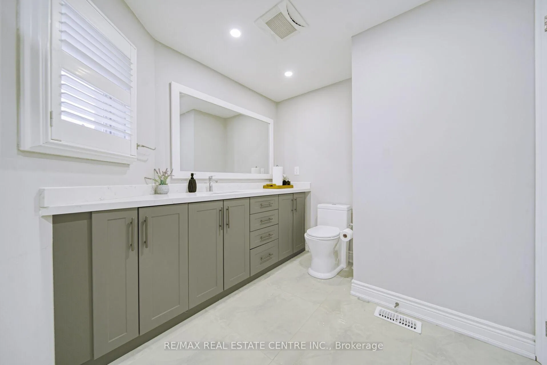 Photo 30 of 1 Wooliston Crescent, Brampton, Fletcher's West — HOMEH