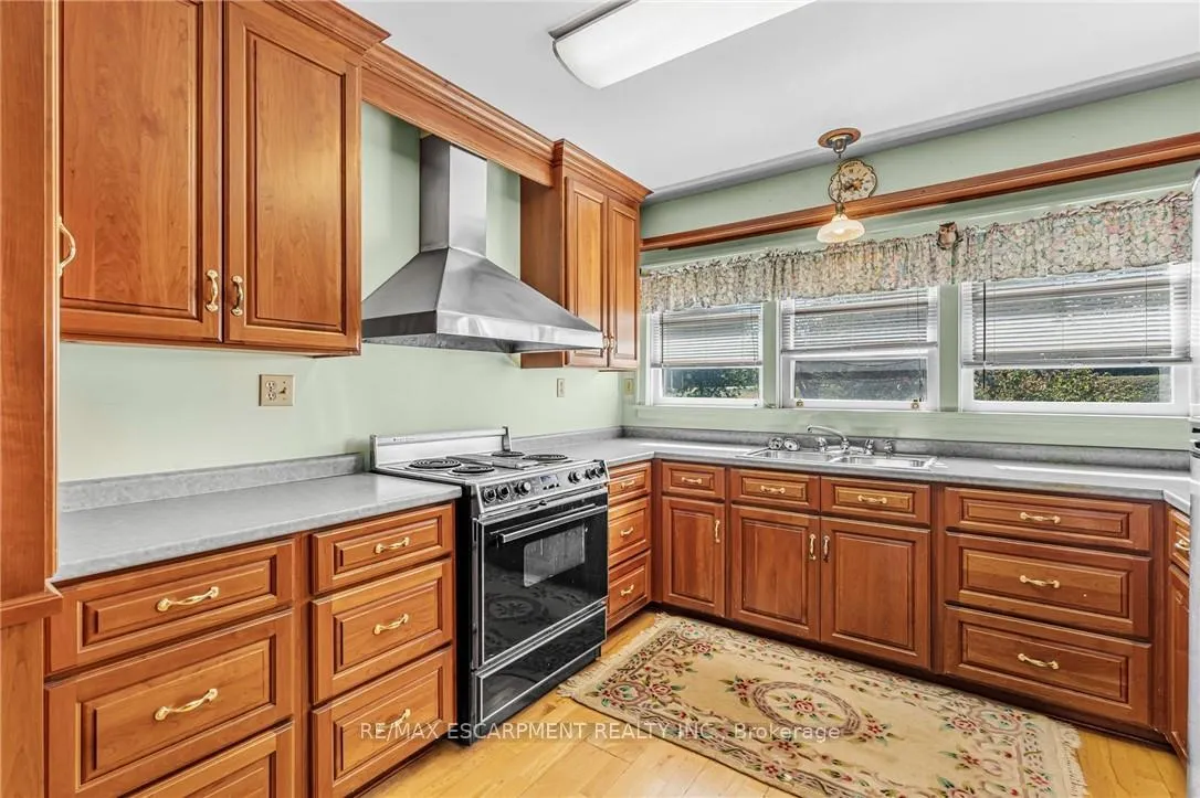 Photo 15 of 21 First Avenue, Welland, Prince Charles — HOMEH
