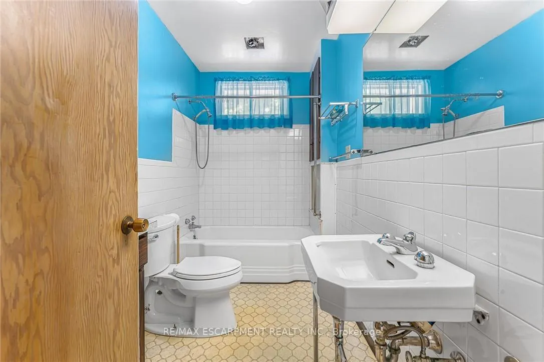 Photo 19 of 21 First Avenue, Welland, Prince Charles — HOMEH