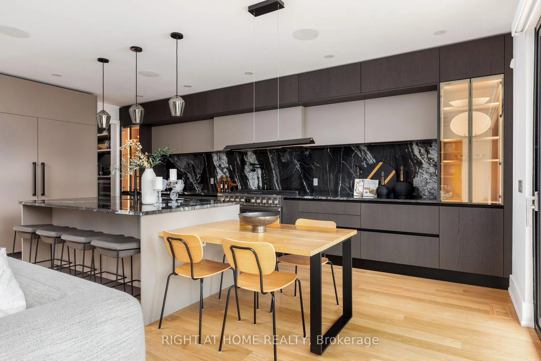 Photo 15 of 10 Milton Road, Toronto, East York — HOMEH
