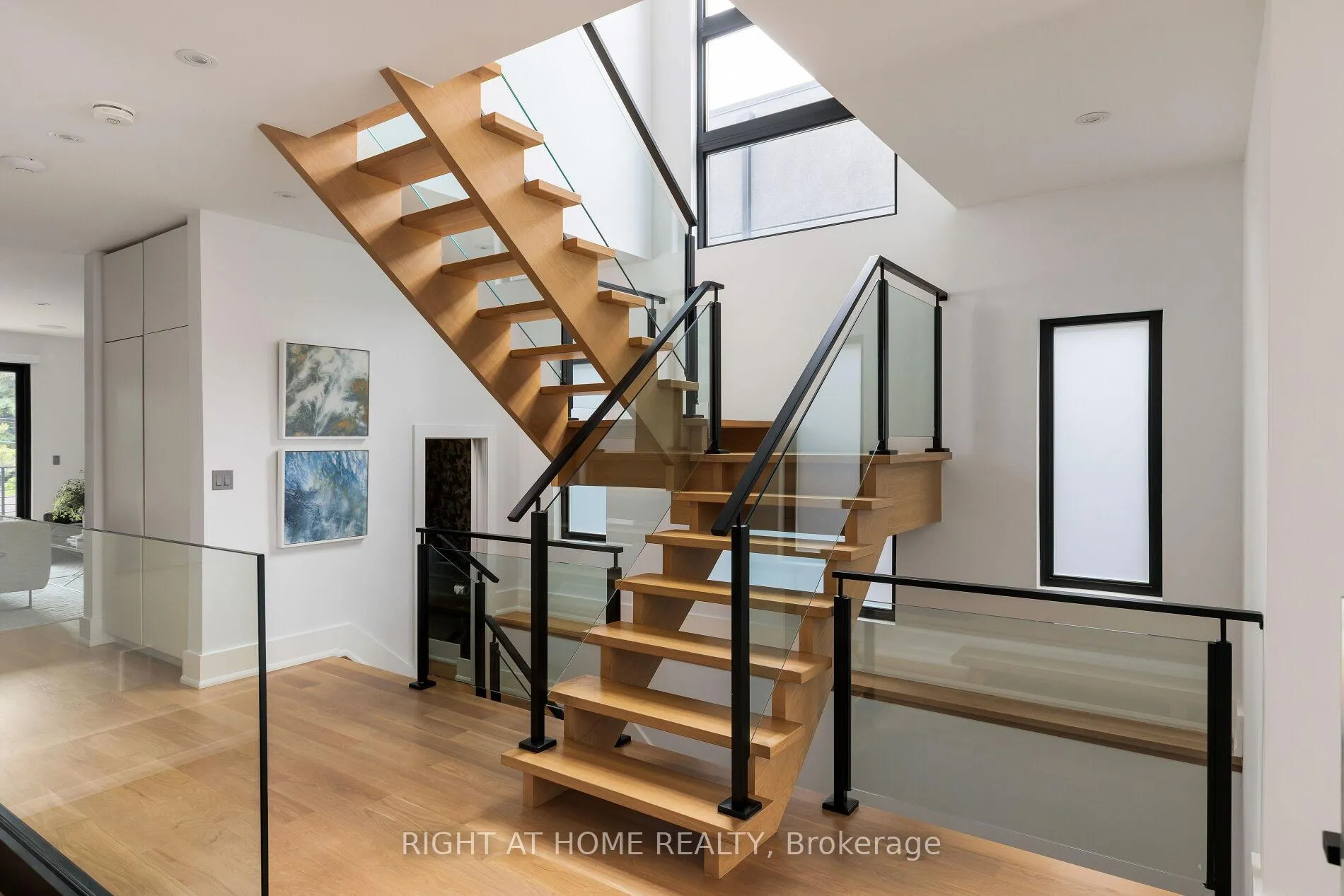 Photo 22 of 10 Milton Road, Toronto, East York — HOMEH