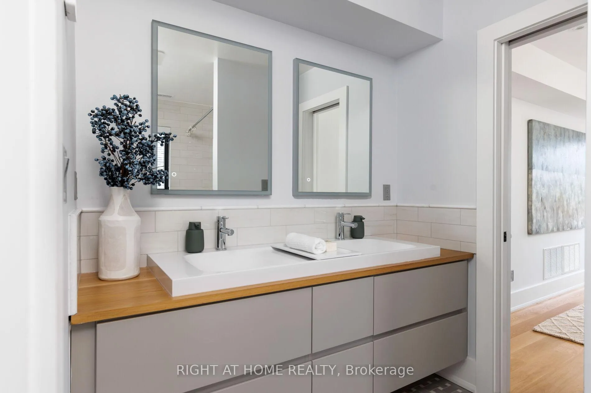 Photo 33 of 10 Milton Road, Toronto, East York — HOMEH