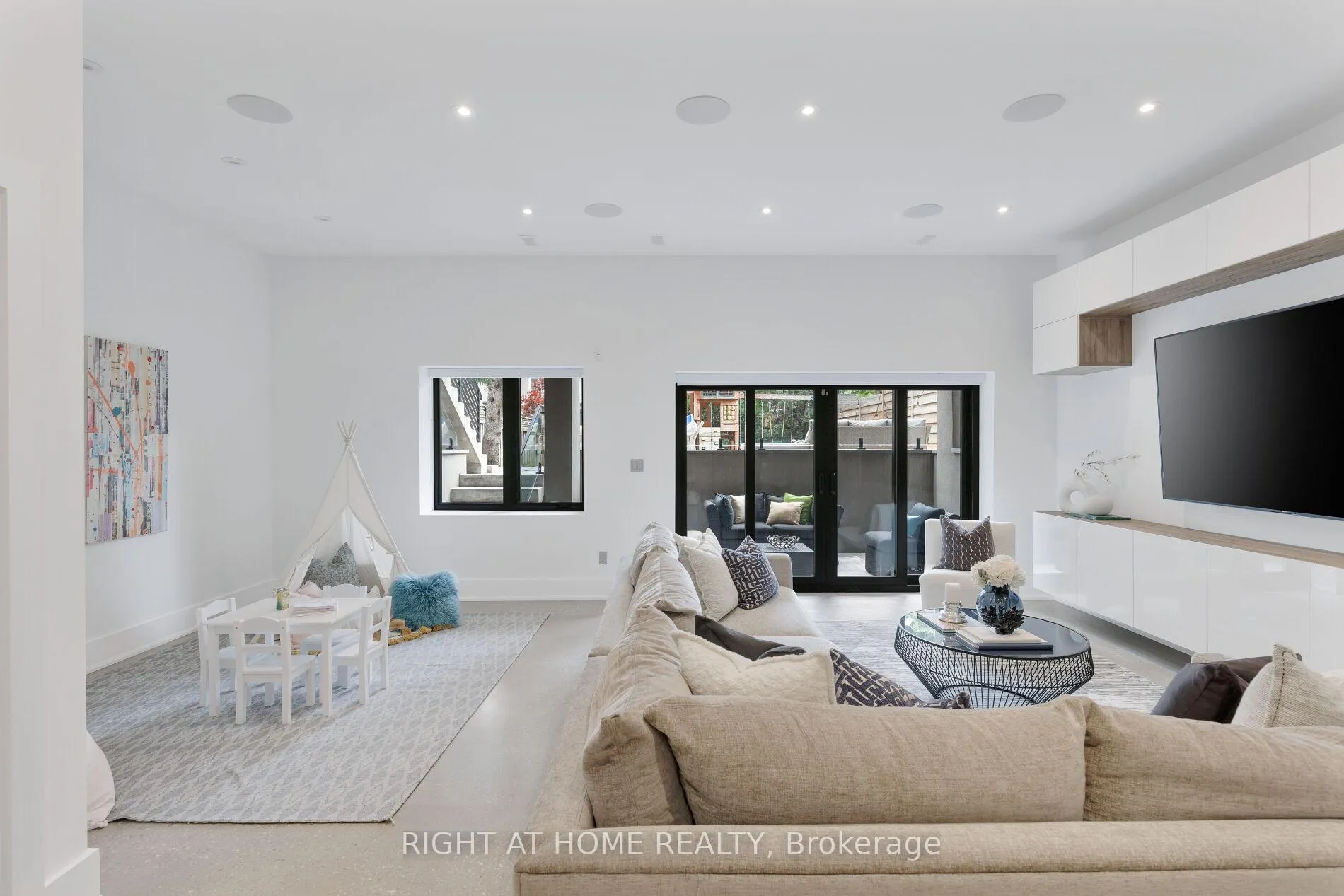 Photo 41 of 10 Milton Road, Toronto, East York — HOMEH