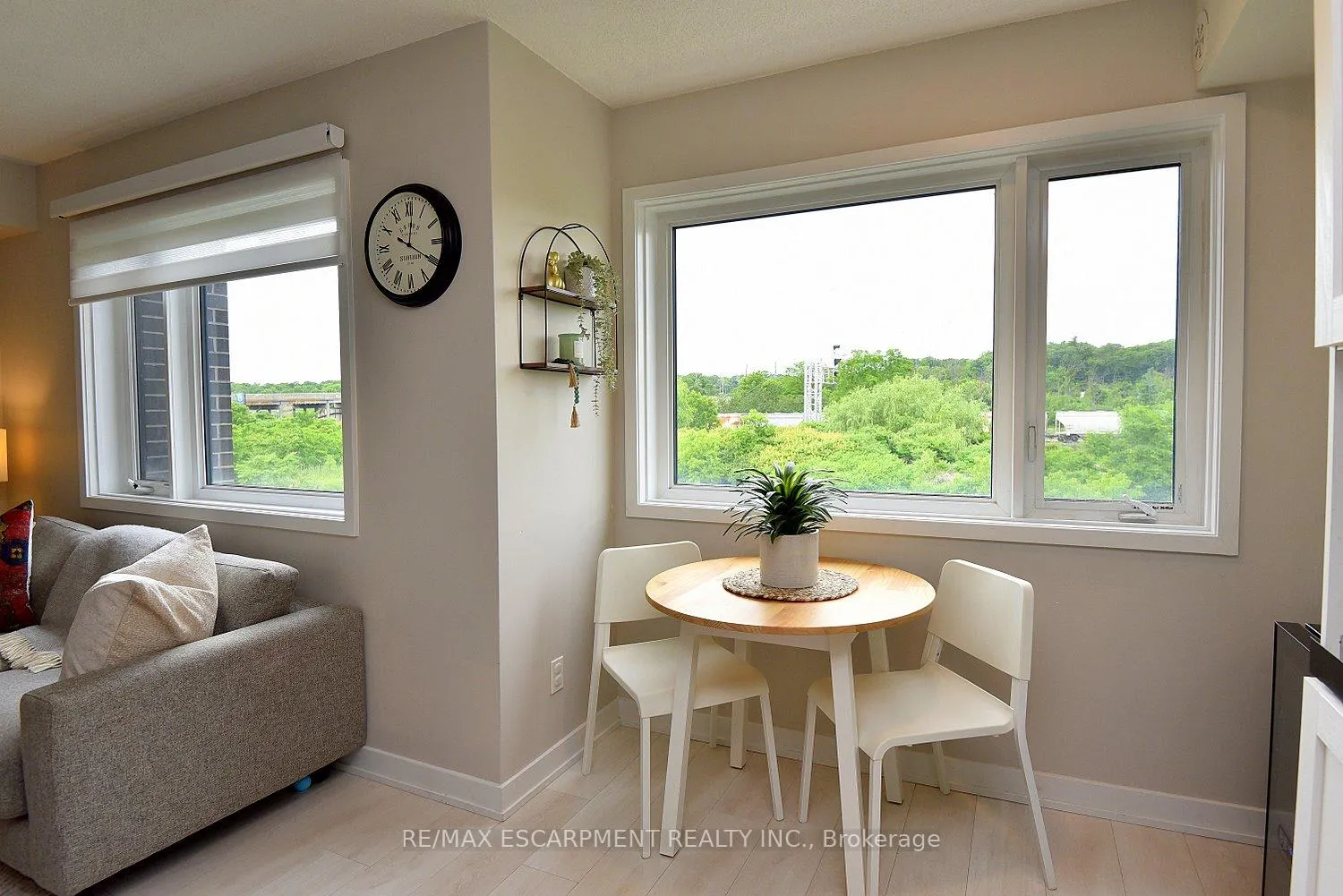Photo 8 of Unit 112, 1135 Cooke Boulevard, Burlington, LaSalle — HOMEH