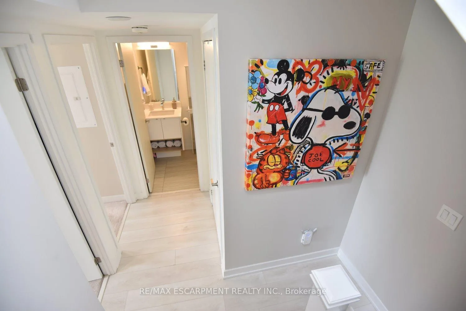 Photo 15 of Unit 112, 1135 Cooke Boulevard, Burlington, LaSalle — HOMEH