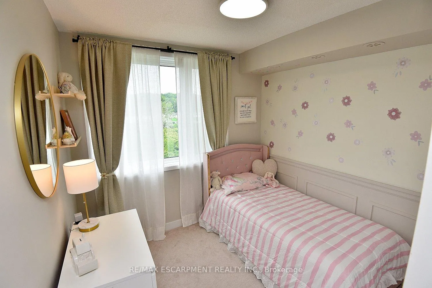 Photo 21 of Unit 112, 1135 Cooke Boulevard, Burlington, LaSalle — HOMEH