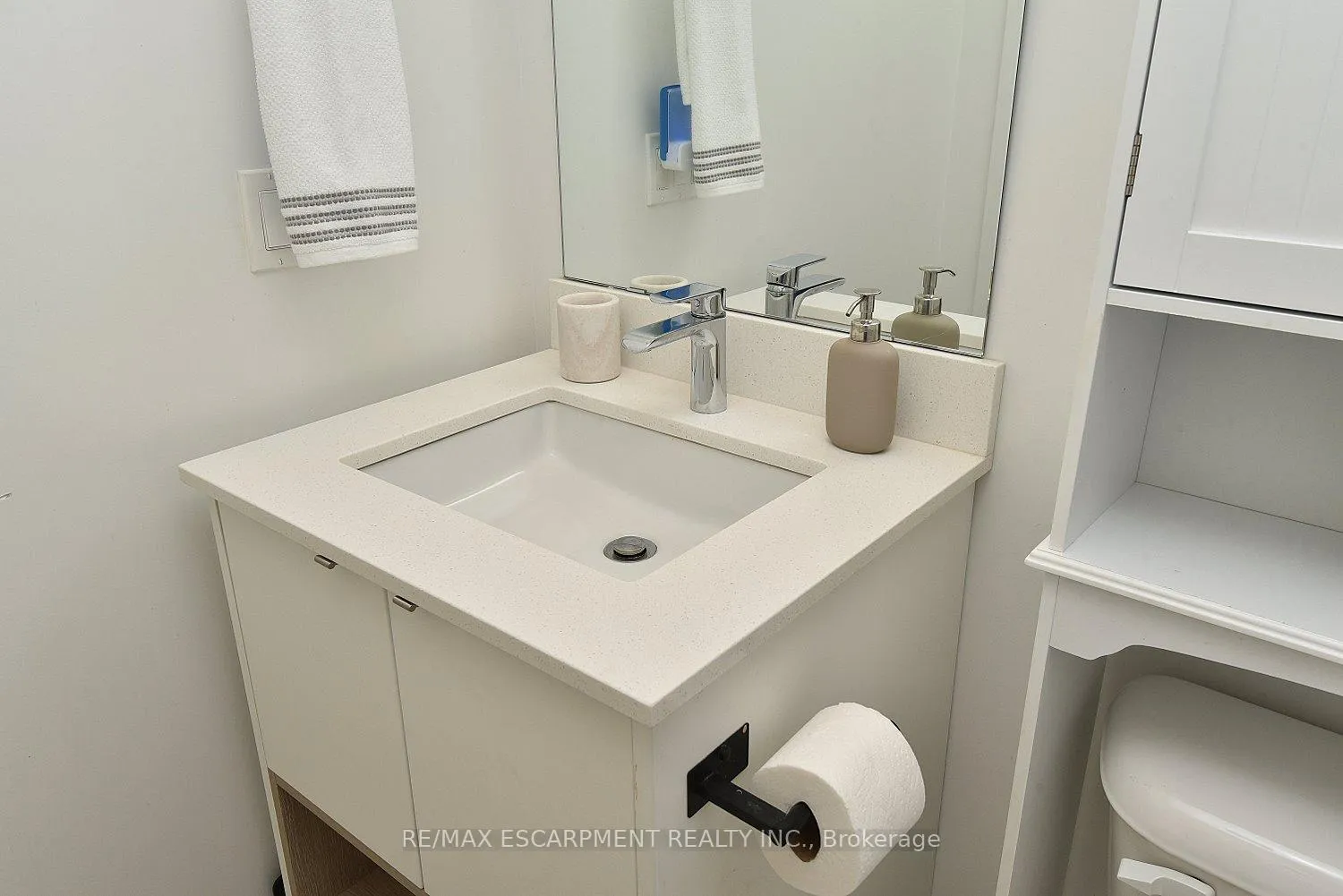 Photo 22 of Unit 112, 1135 Cooke Boulevard, Burlington, LaSalle — HOMEH