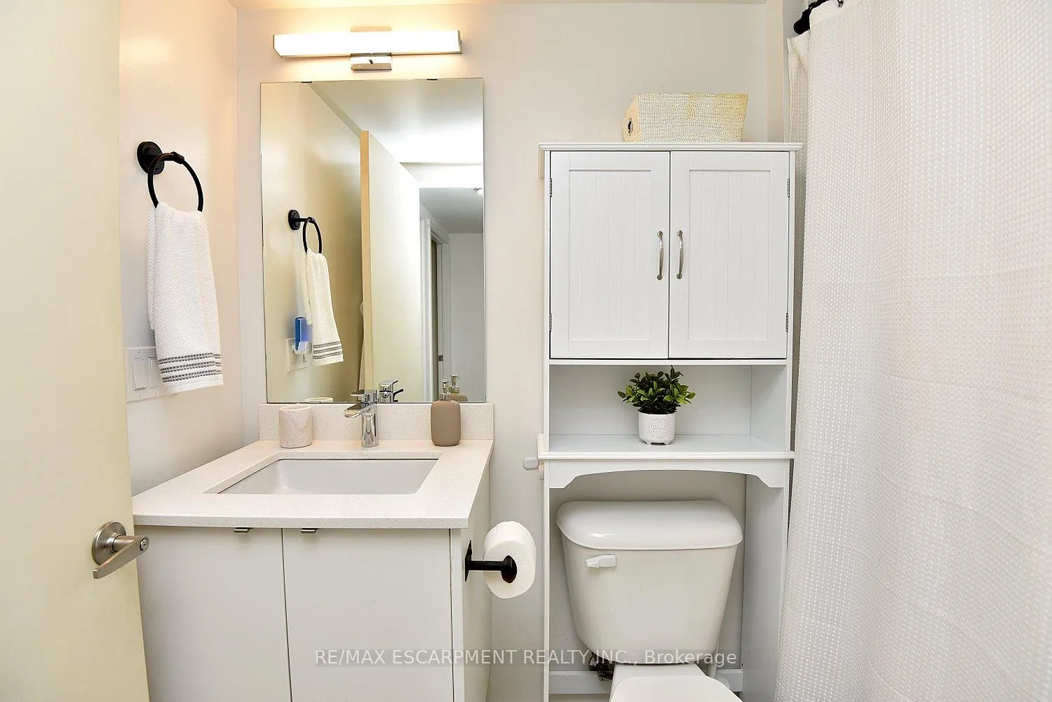 Photo 23 of Unit 112, 1135 Cooke Boulevard, Burlington, LaSalle — HOMEH