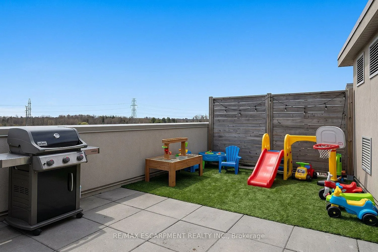 Photo 25 of Unit 112, 1135 Cooke Boulevard, Burlington, LaSalle — HOMEH