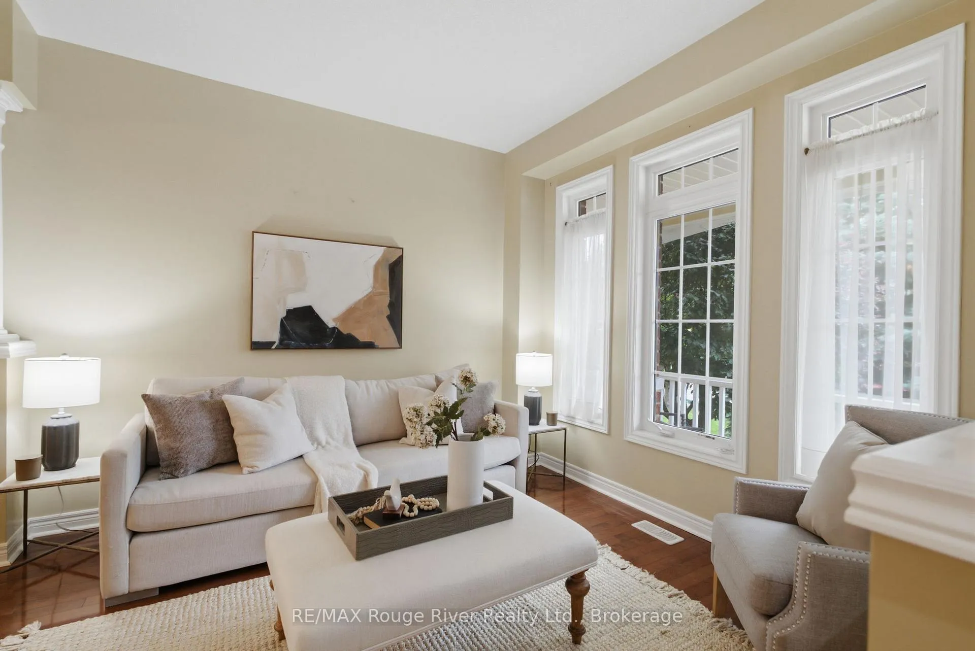 Photo 3 of 12 Covington Drive, Whitby, Brooklin — HOMEH