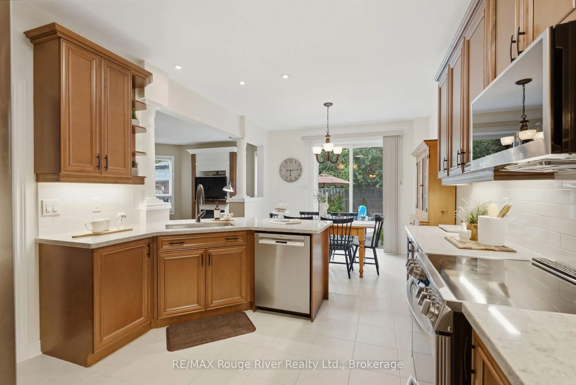 Photo 7 of 12 Covington Drive, Whitby, Brooklin — HOMEH