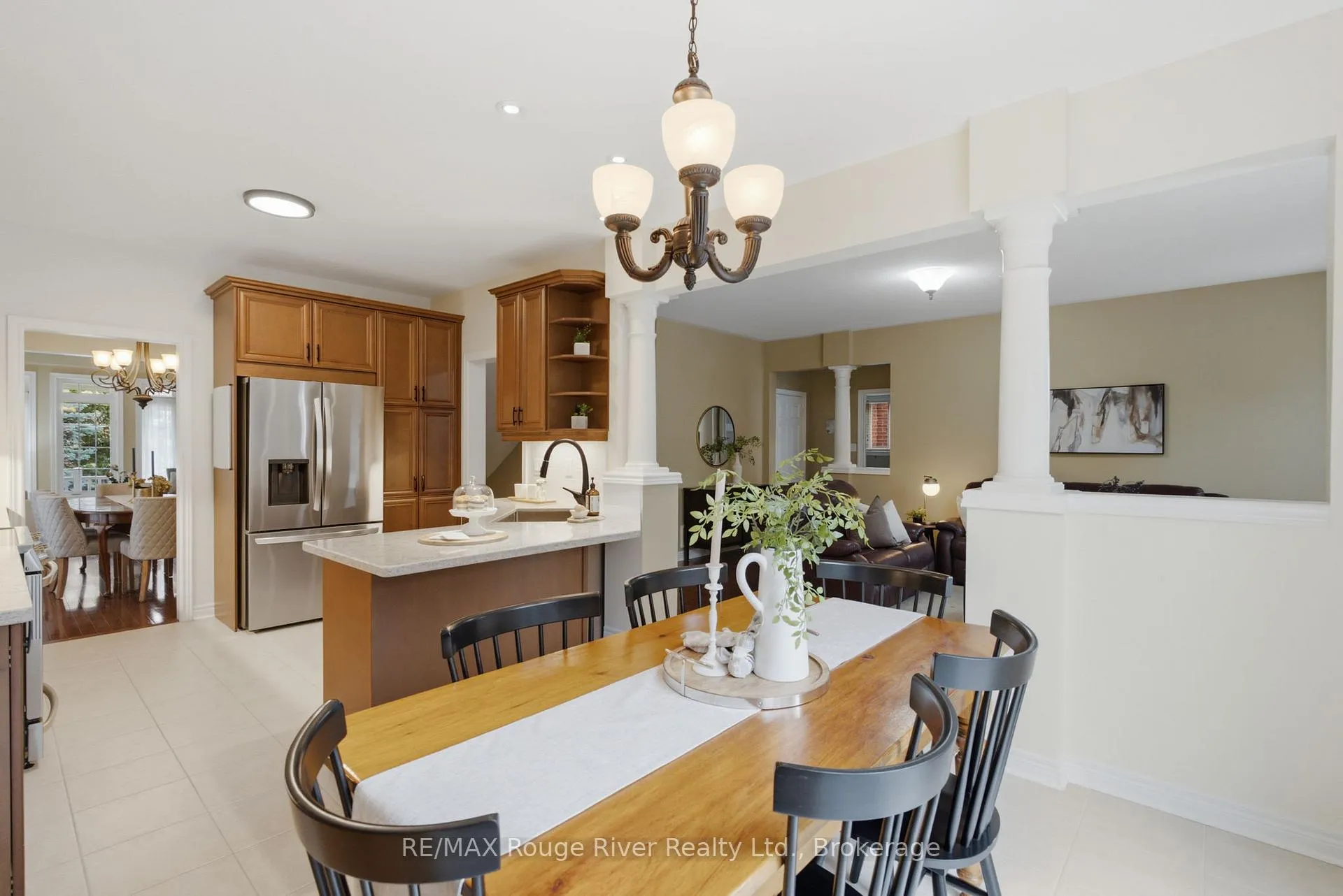 Photo 10 of 12 Covington Drive, Whitby, Brooklin — HOMEH