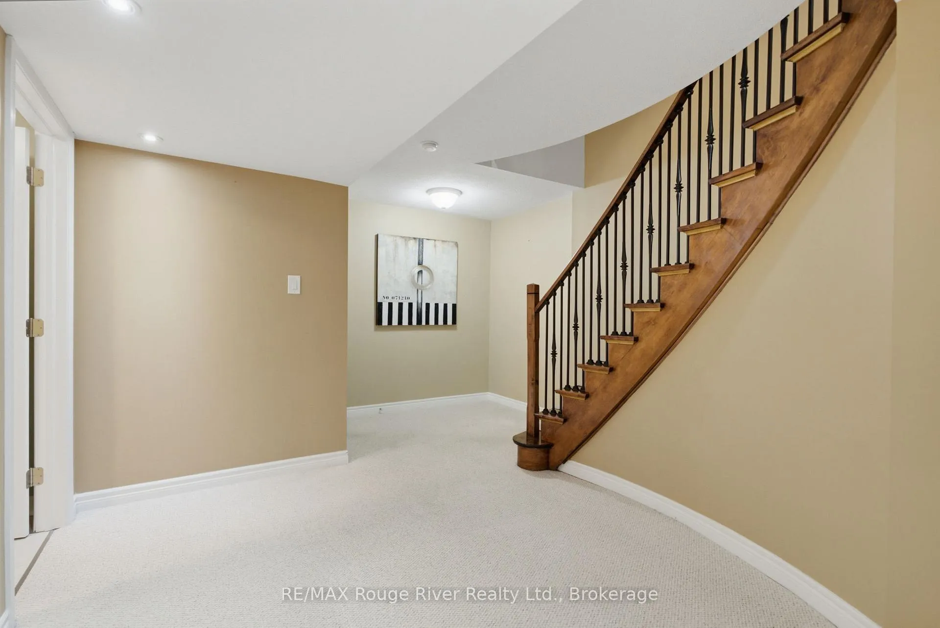 Photo 33 of 12 Covington Drive, Whitby, Brooklin — HOMEH