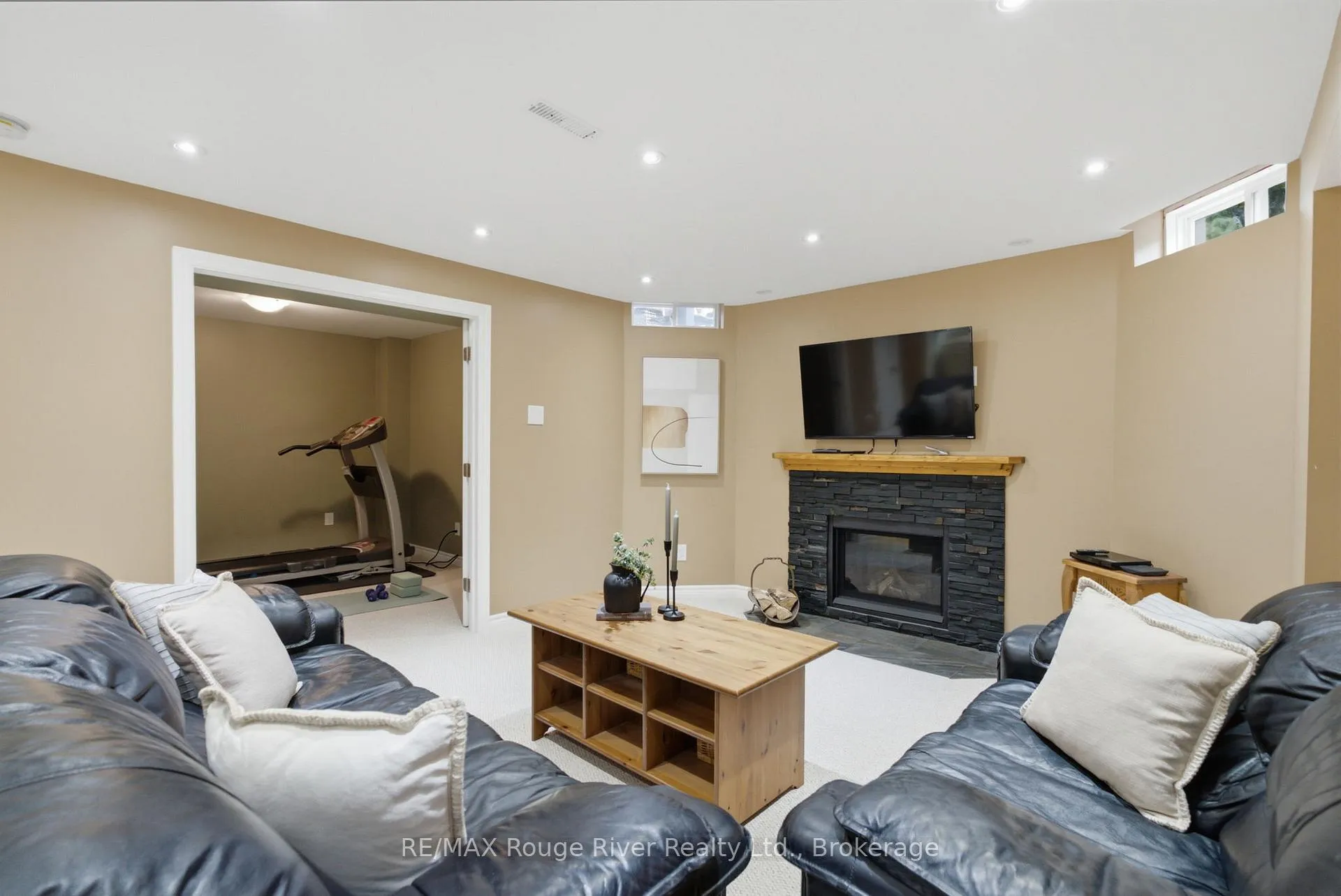 Photo 36 of 12 Covington Drive, Whitby, Brooklin — HOMEH