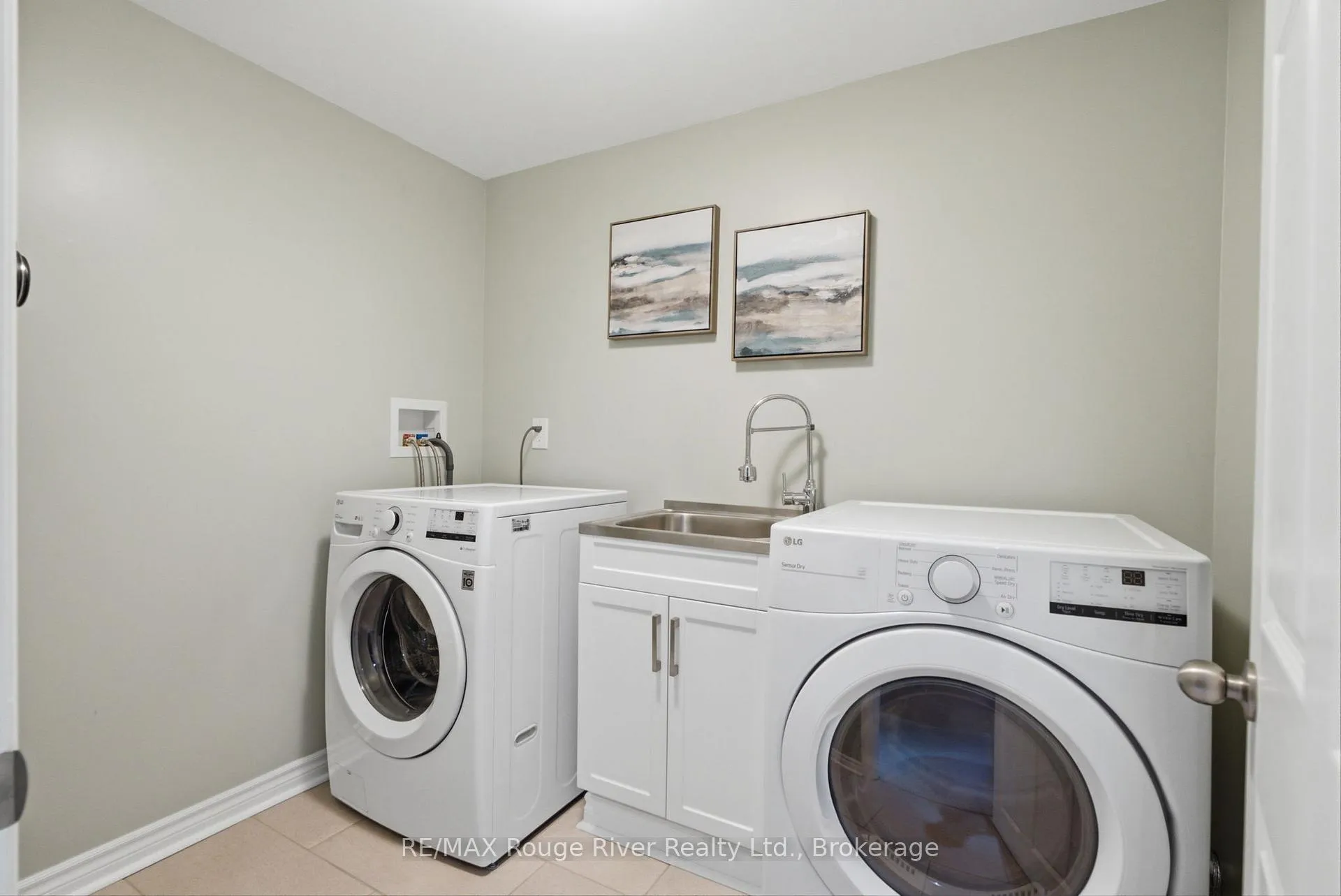 Photo 43 of 12 Covington Drive, Whitby, Brooklin — HOMEH
