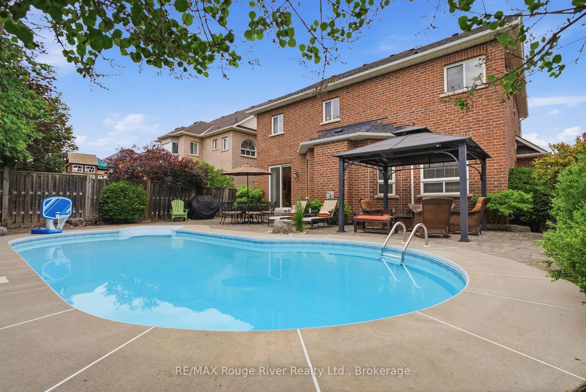 Photo 45 of 12 Covington Drive, Whitby, Brooklin — HOMEH