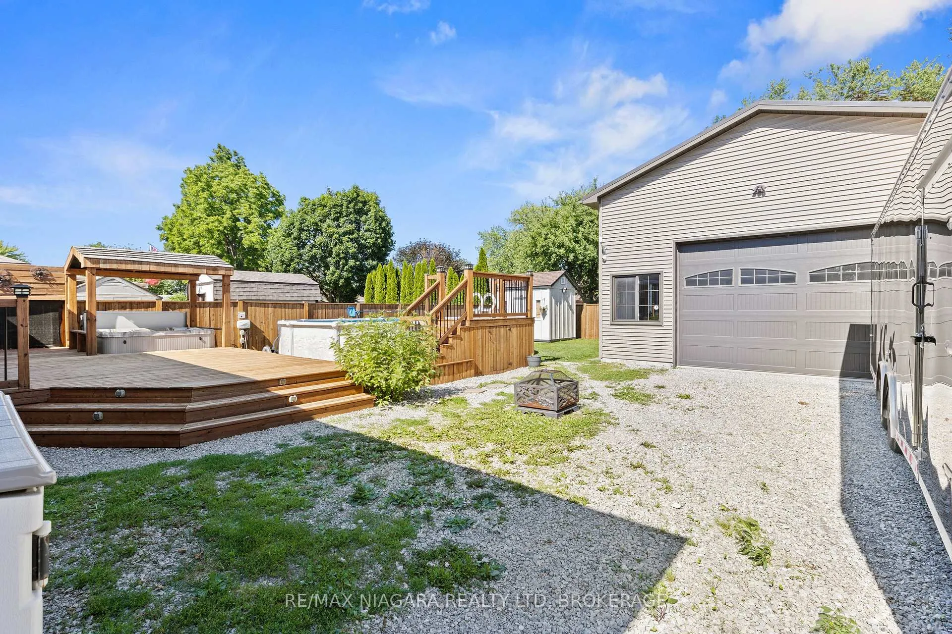 Photo 35 of 550 Lloyd Avenue, Welland, Prince Charles — HOMEH