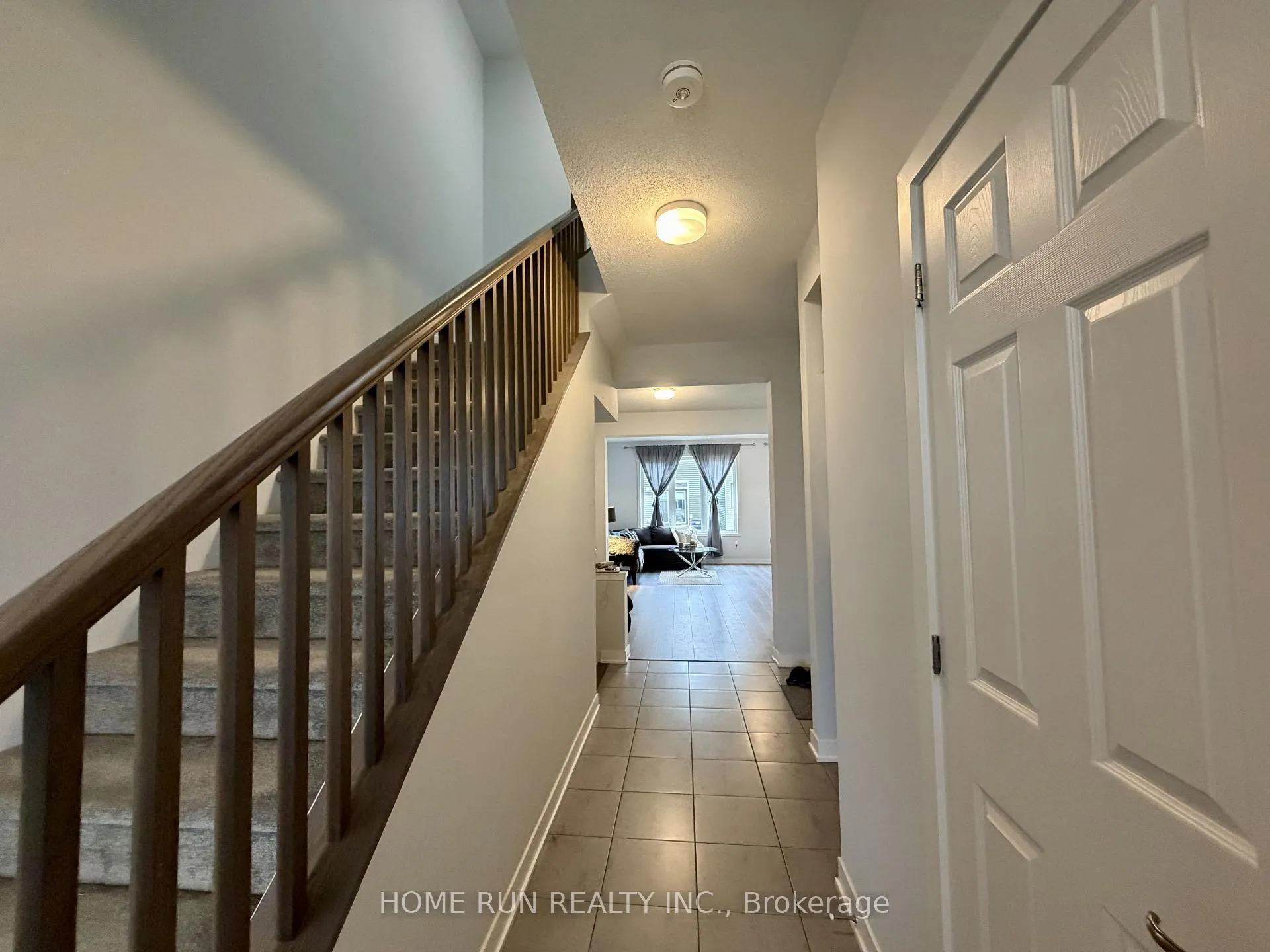 Photo 6 of 216 Billrian Cres, Ottawa, Stittsville (North) — HOMEH
