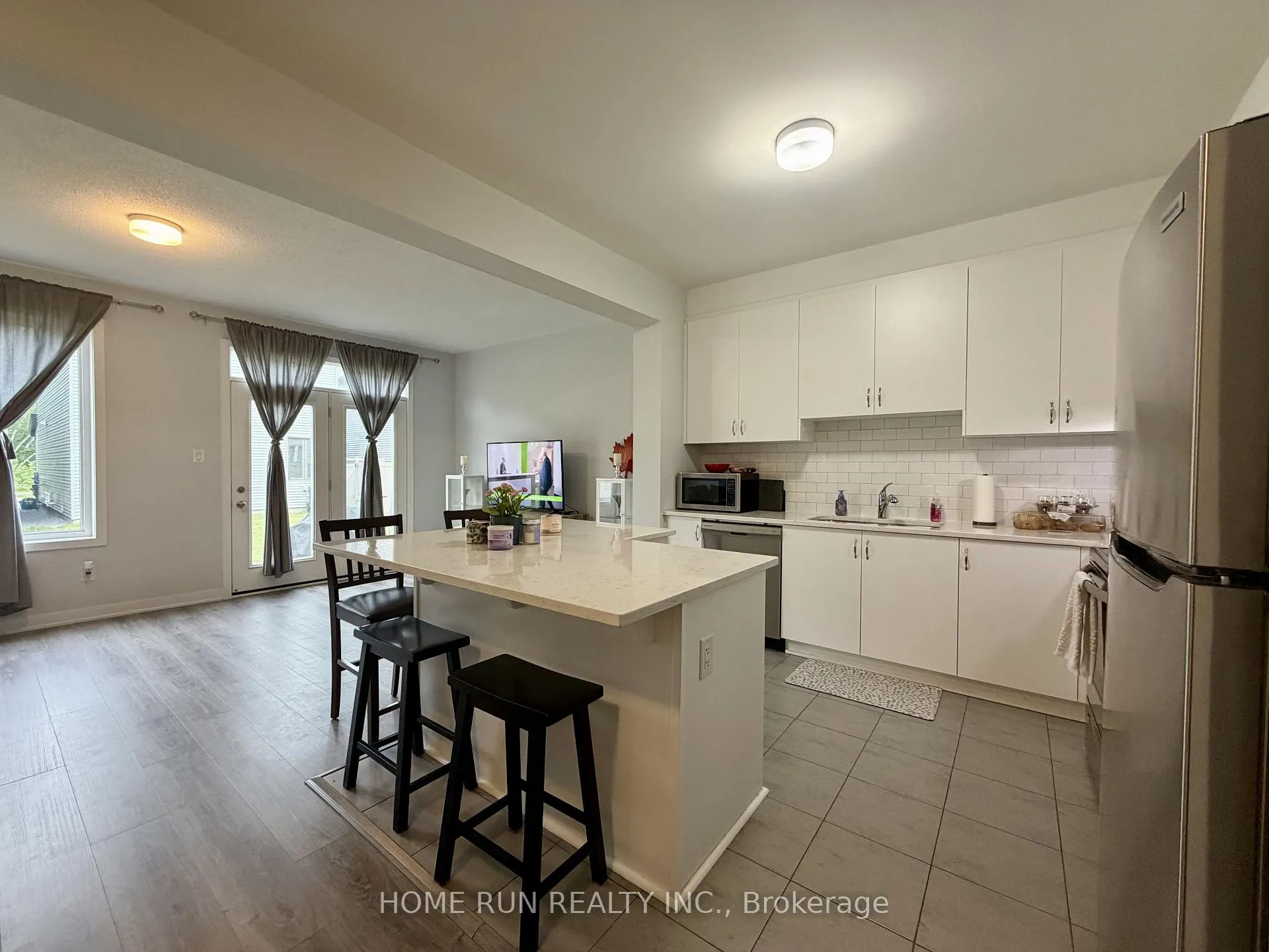 Photo 10 of 216 Billrian Cres, Ottawa, Stittsville (North) — HOMEH