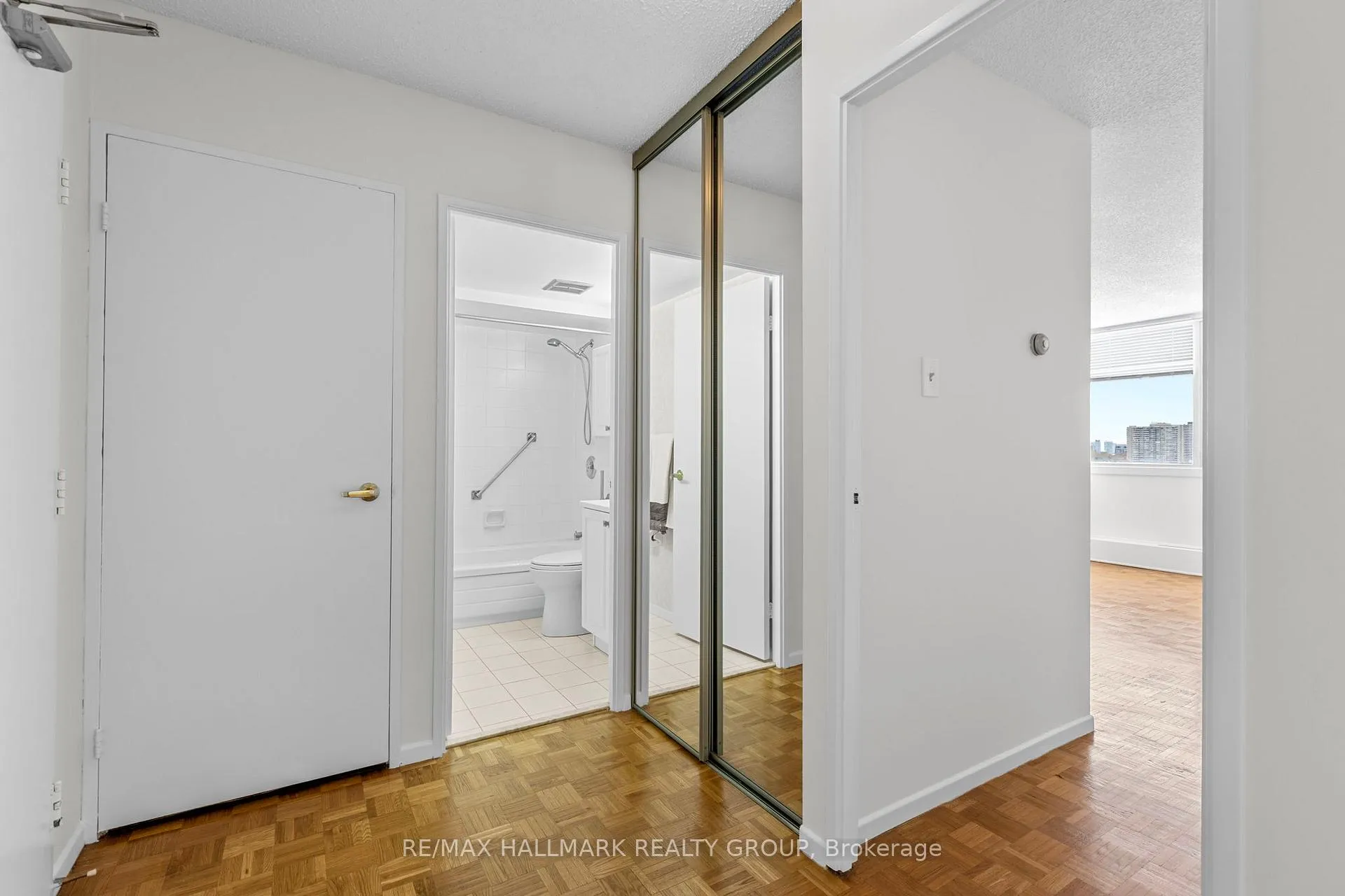 Photo 6 of Unit 805, 265 Poulin Avenue, Ottawa, Britannia — HOMEH
