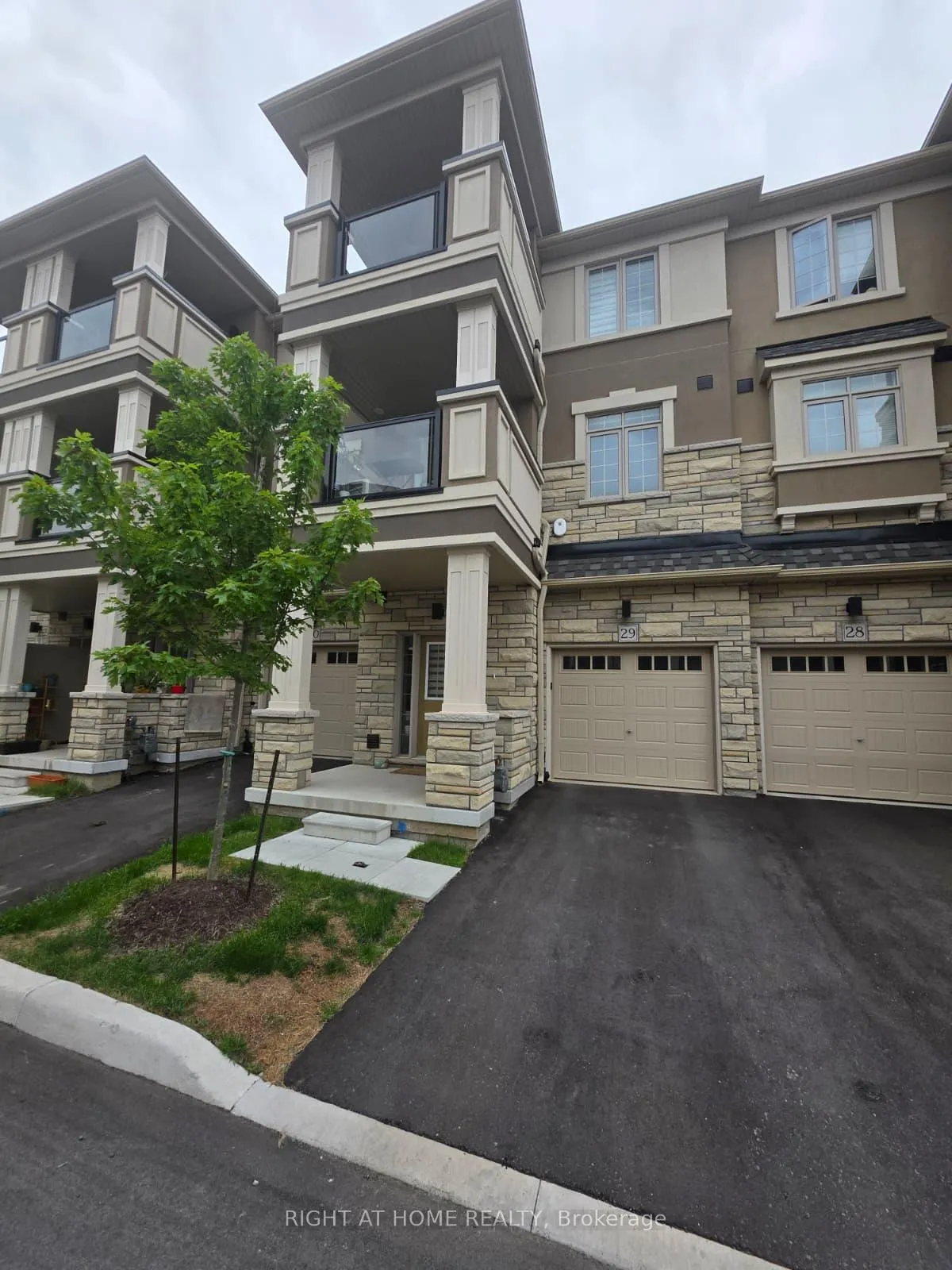 Photo 1 of Unit 29, 305 Garner Road W, Hamilton, Ancaster — HOMEH