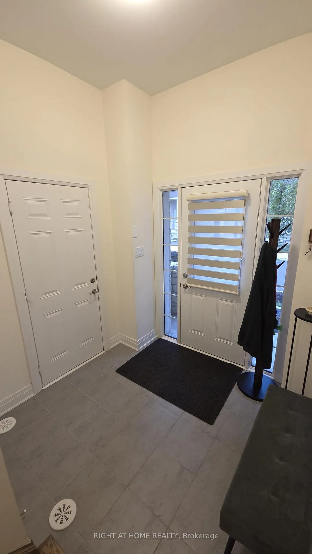 Photo 2 of Unit 29, 305 Garner Road W, Hamilton, Ancaster — HOMEH