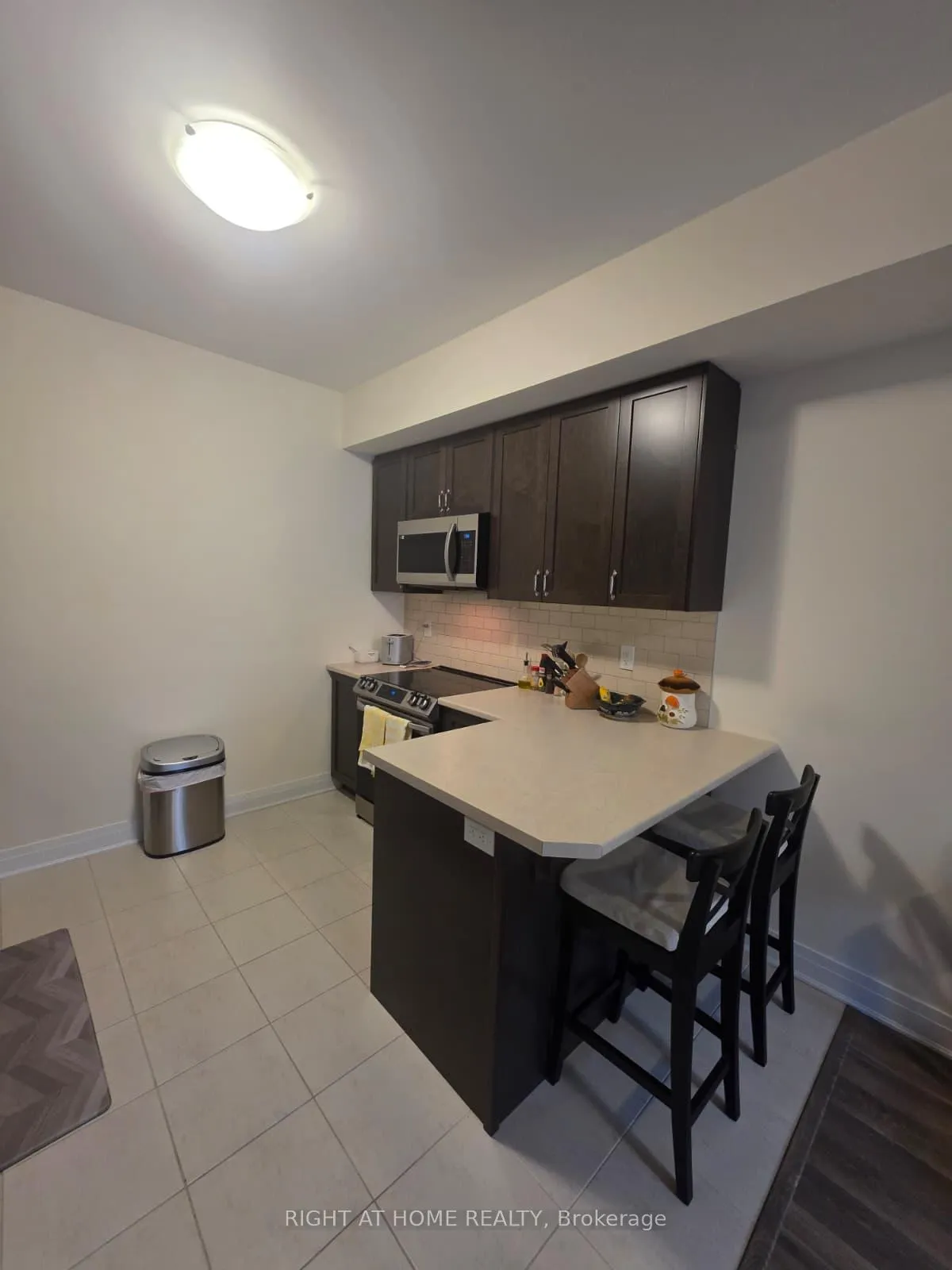 Photo 7 of Unit 29, 305 Garner Road W, Hamilton, Ancaster — HOMEH