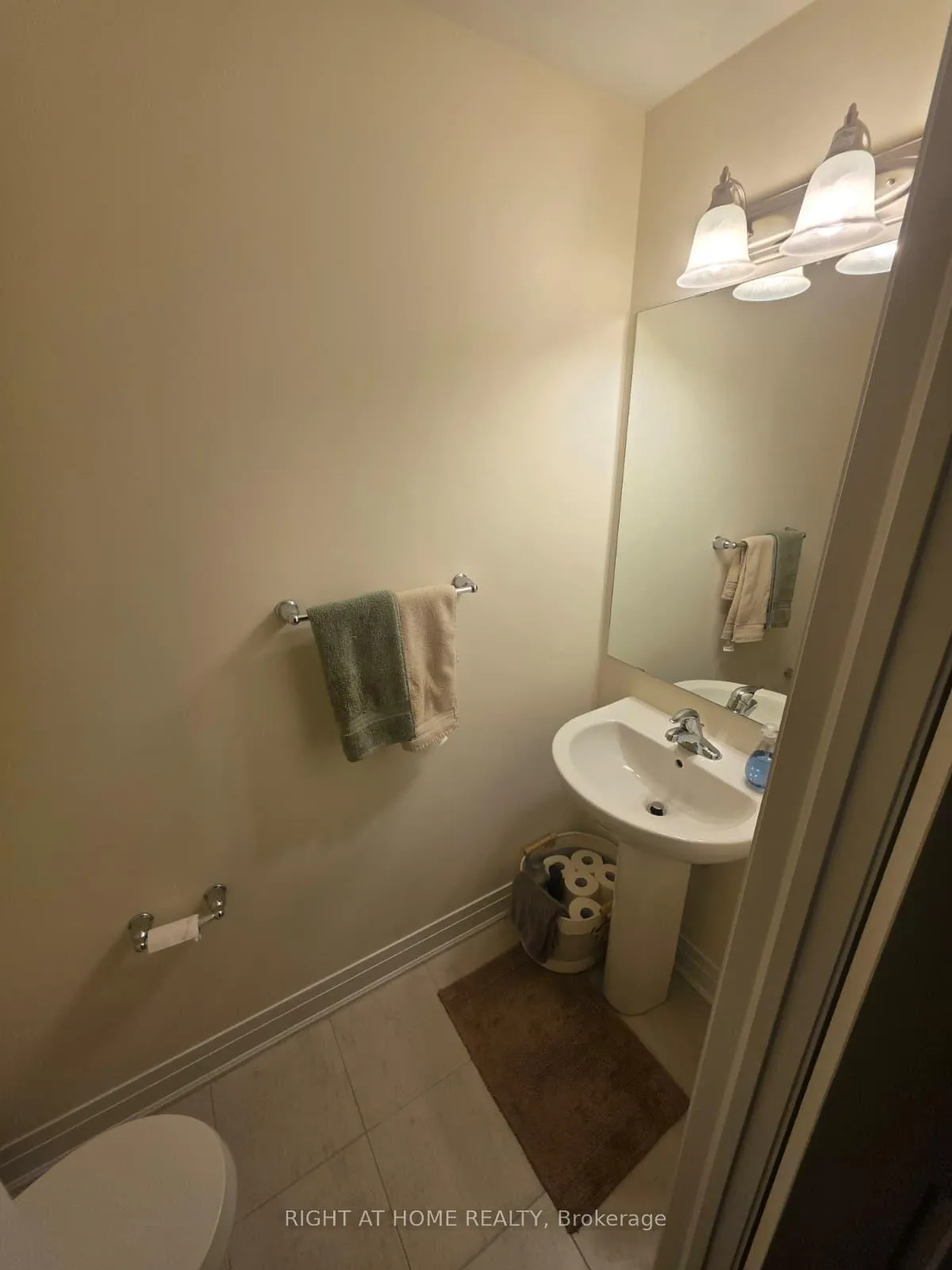 Photo 9 of Unit 29, 305 Garner Road W, Hamilton, Ancaster — HOMEH