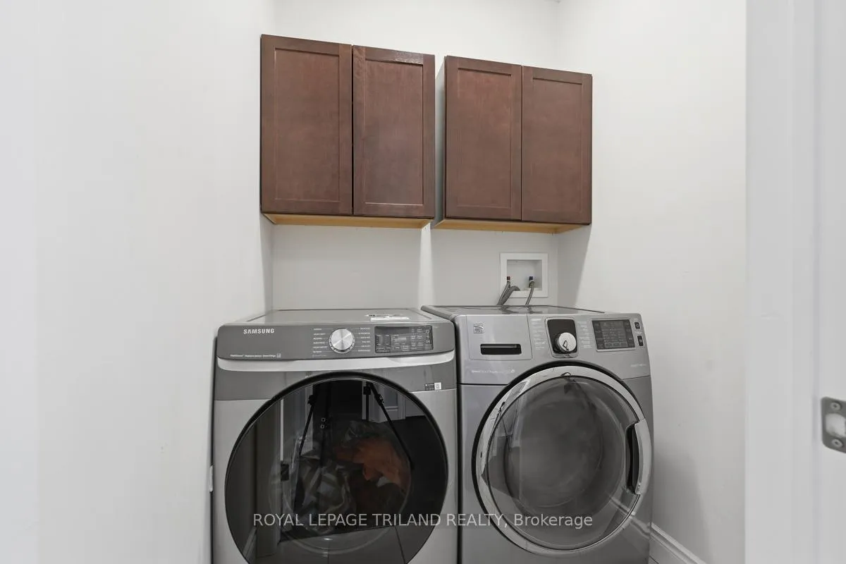 Photo 26 of 989 Roulston Crescent, London, North M — HOMEH