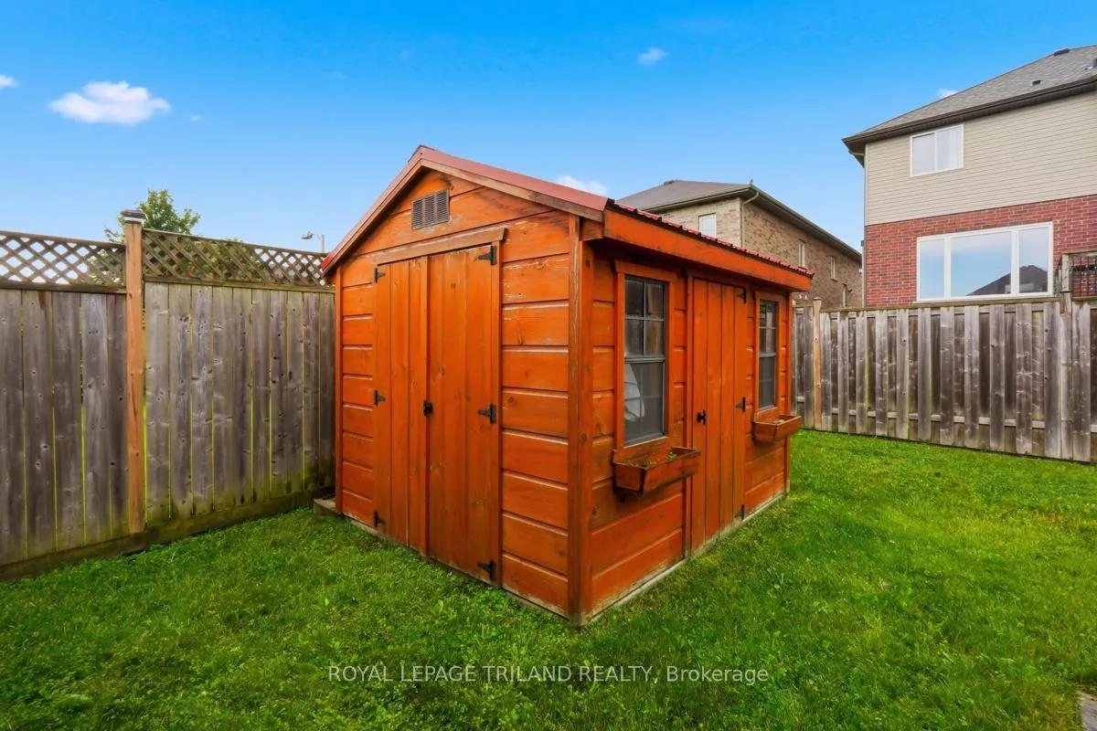 Photo 36 of 989 Roulston Crescent, London, North M — HOMEH