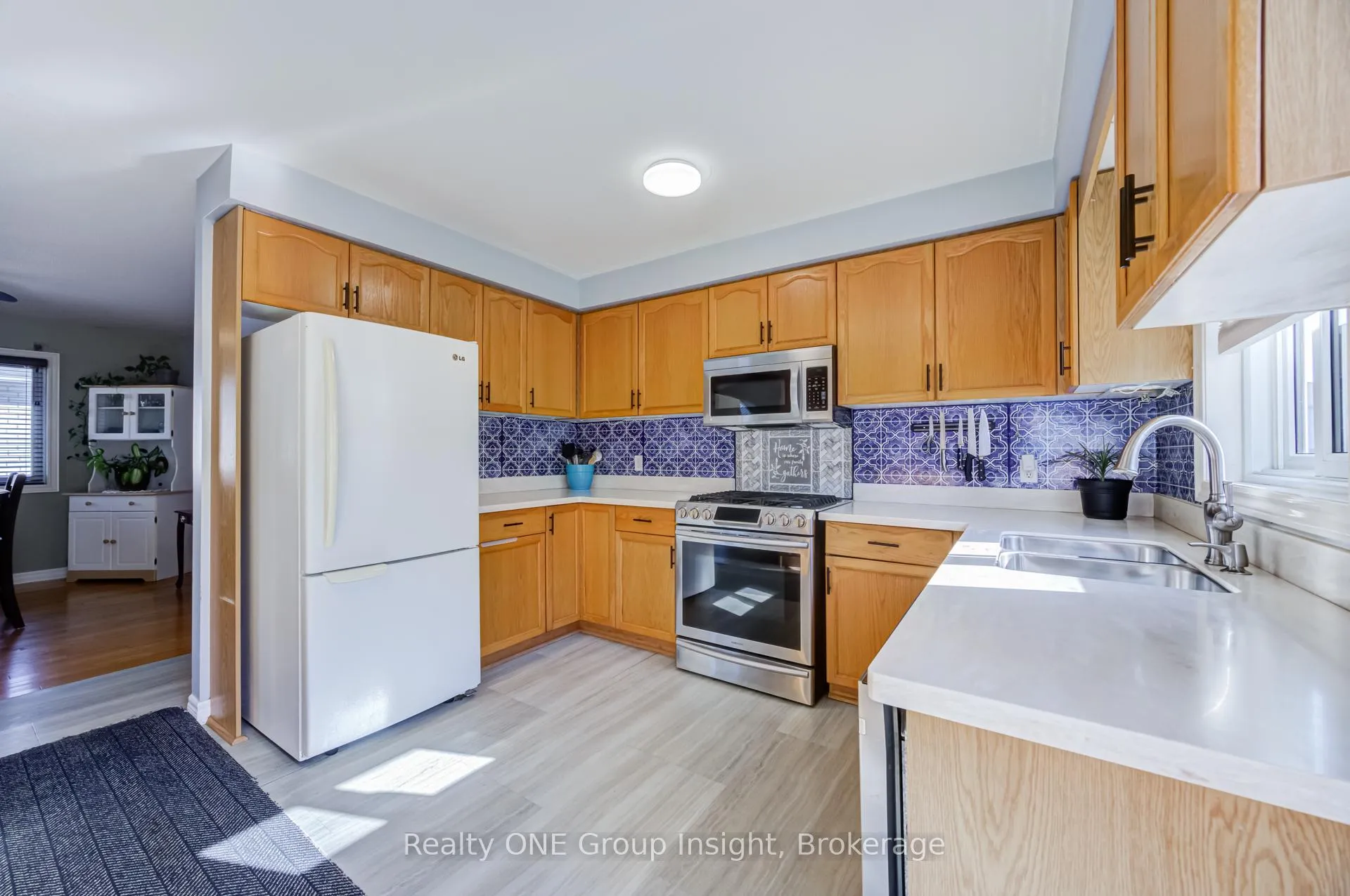Photo 11 of 7880 Ascot Circle, Niagara Falls, Ascot — HOMEH