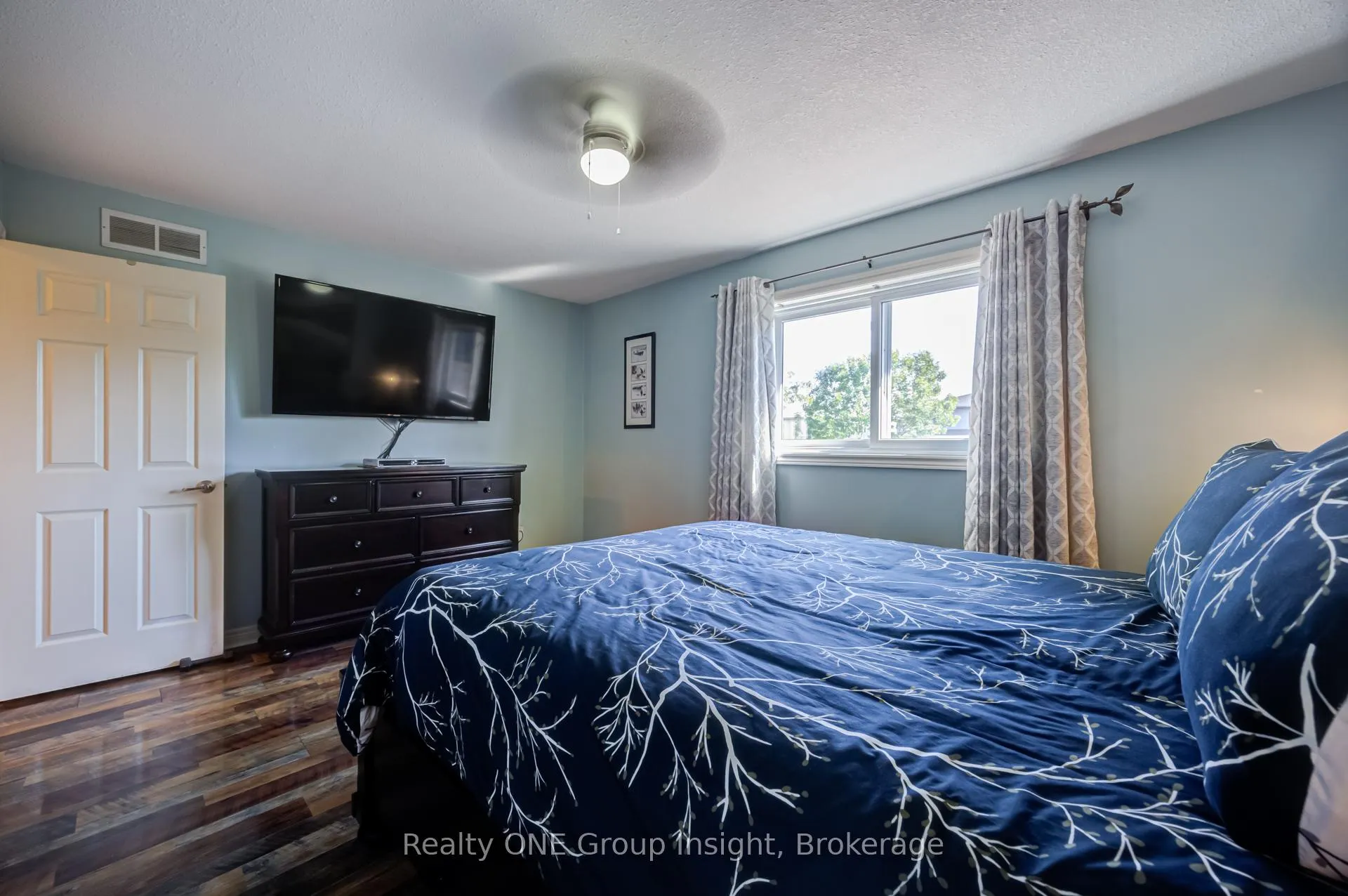Photo 17 of 7880 Ascot Circle, Niagara Falls, Ascot — HOMEH