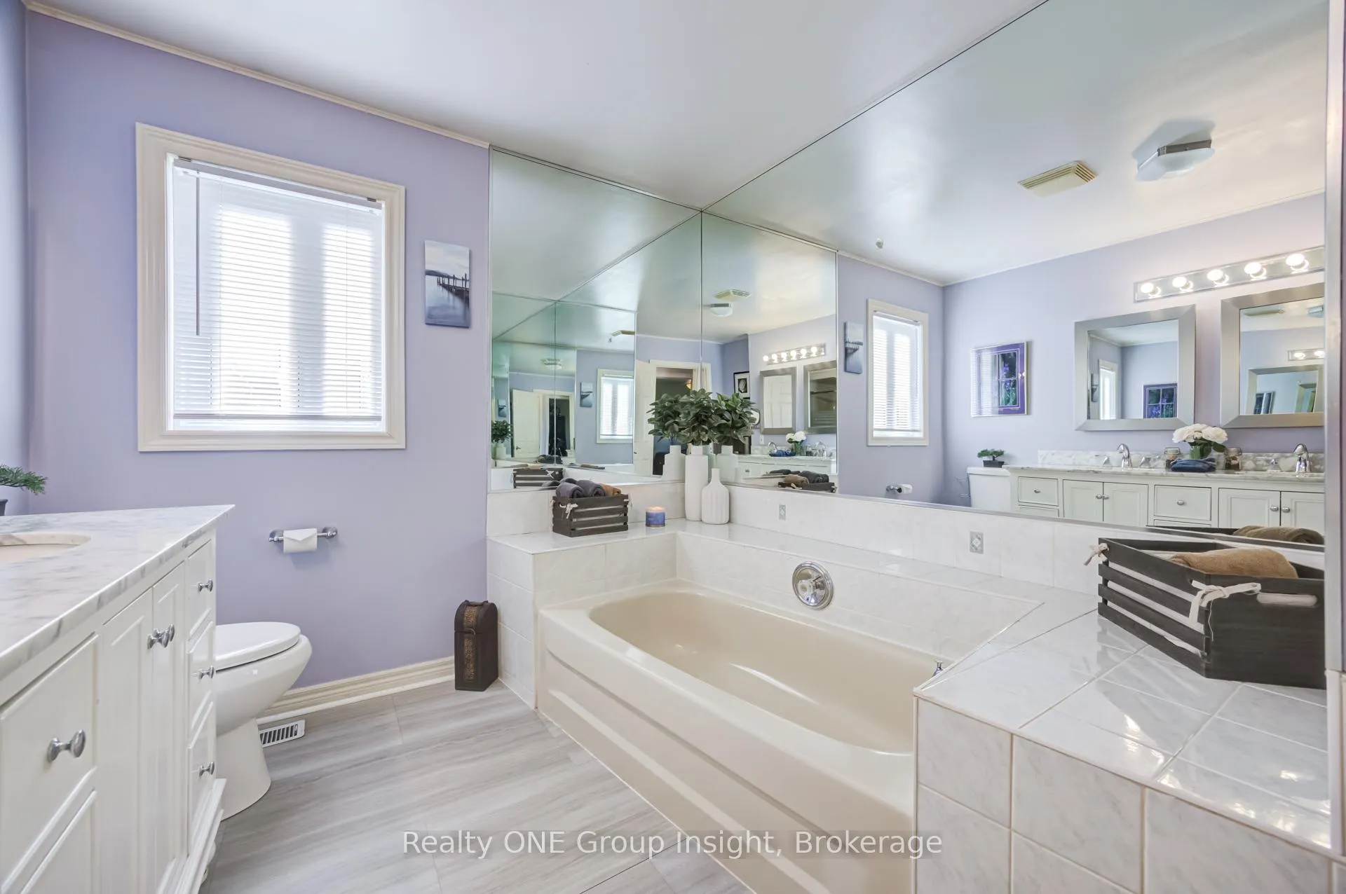 Photo 21 of 7880 Ascot Circle, Niagara Falls, Ascot — HOMEH