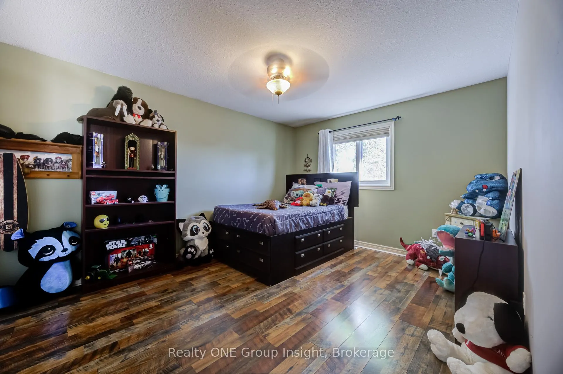 Photo 23 of 7880 Ascot Circle, Niagara Falls, Ascot — HOMEH