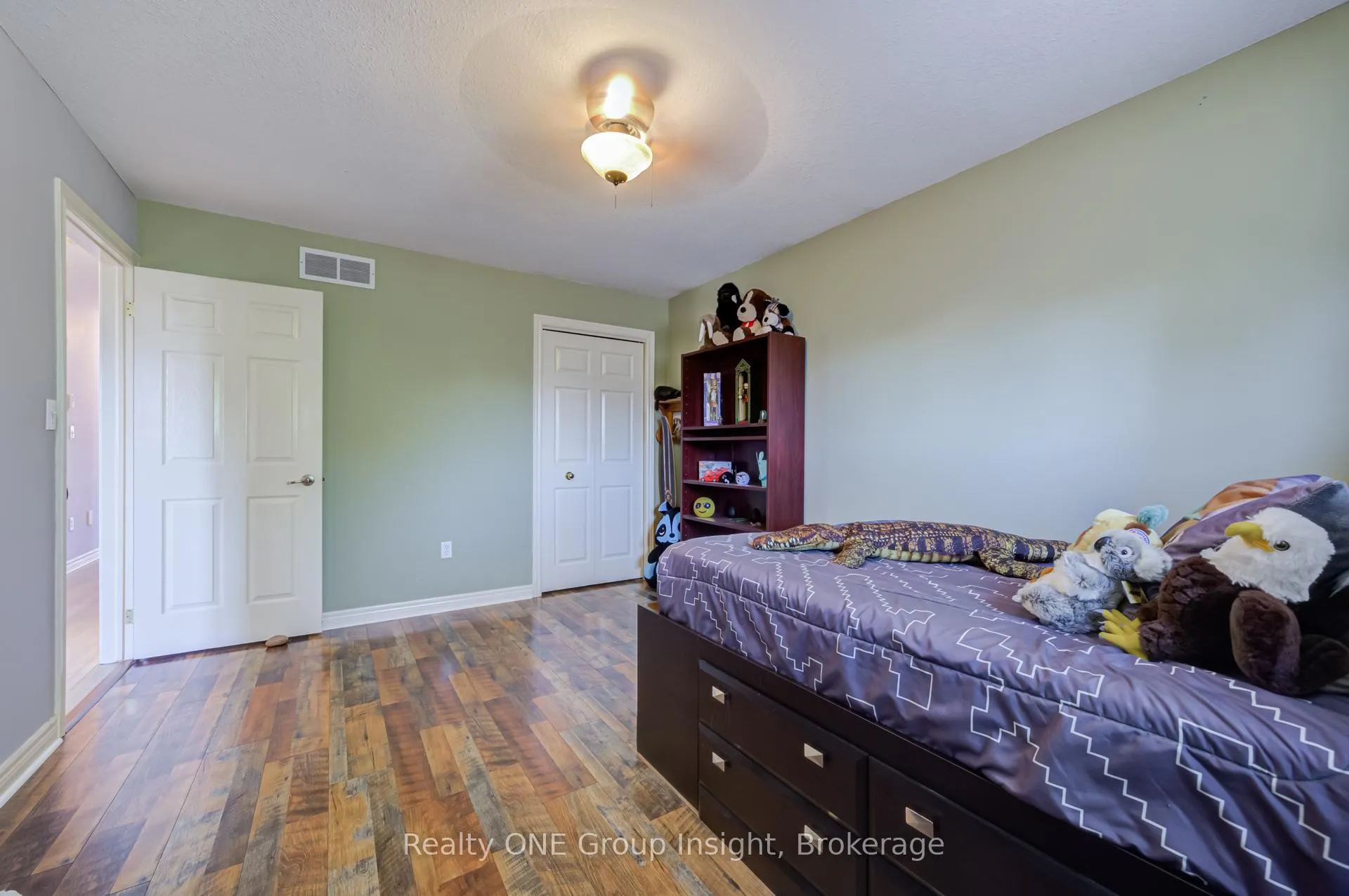 Photo 25 of 7880 Ascot Circle, Niagara Falls, Ascot — HOMEH