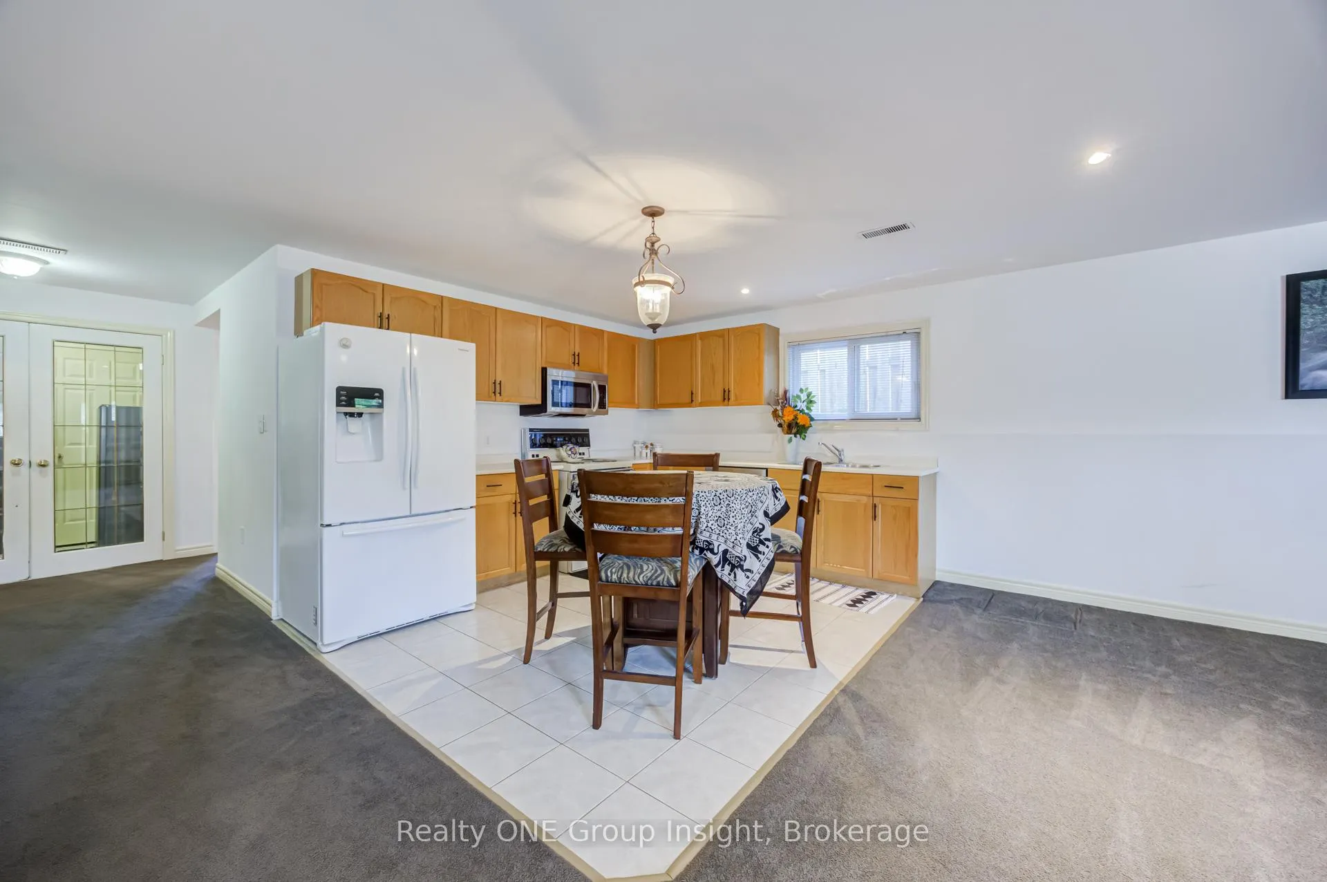 Photo 34 of 7880 Ascot Circle, Niagara Falls, Ascot — HOMEH