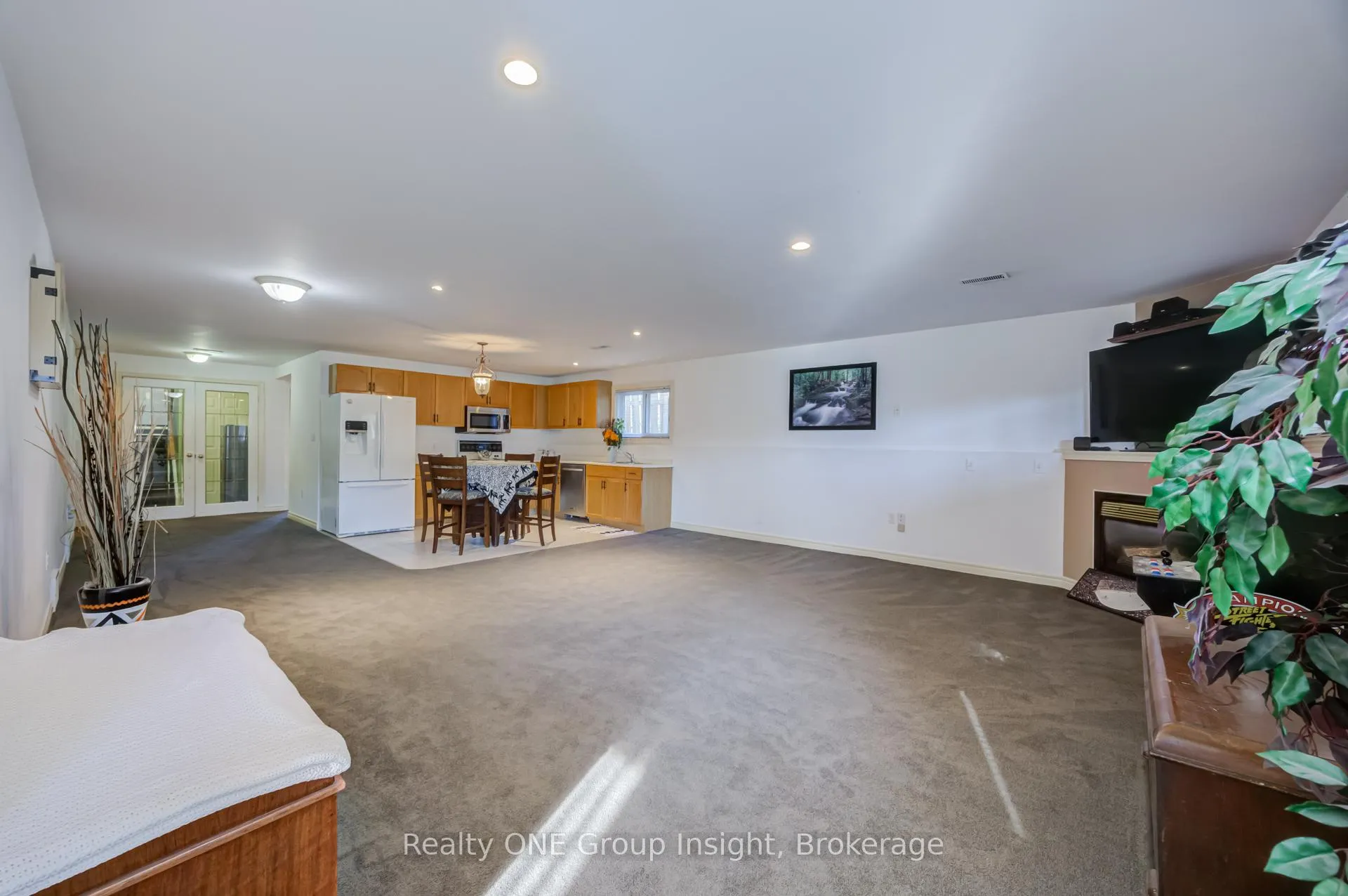 Photo 39 of 7880 Ascot Circle, Niagara Falls, Ascot — HOMEH