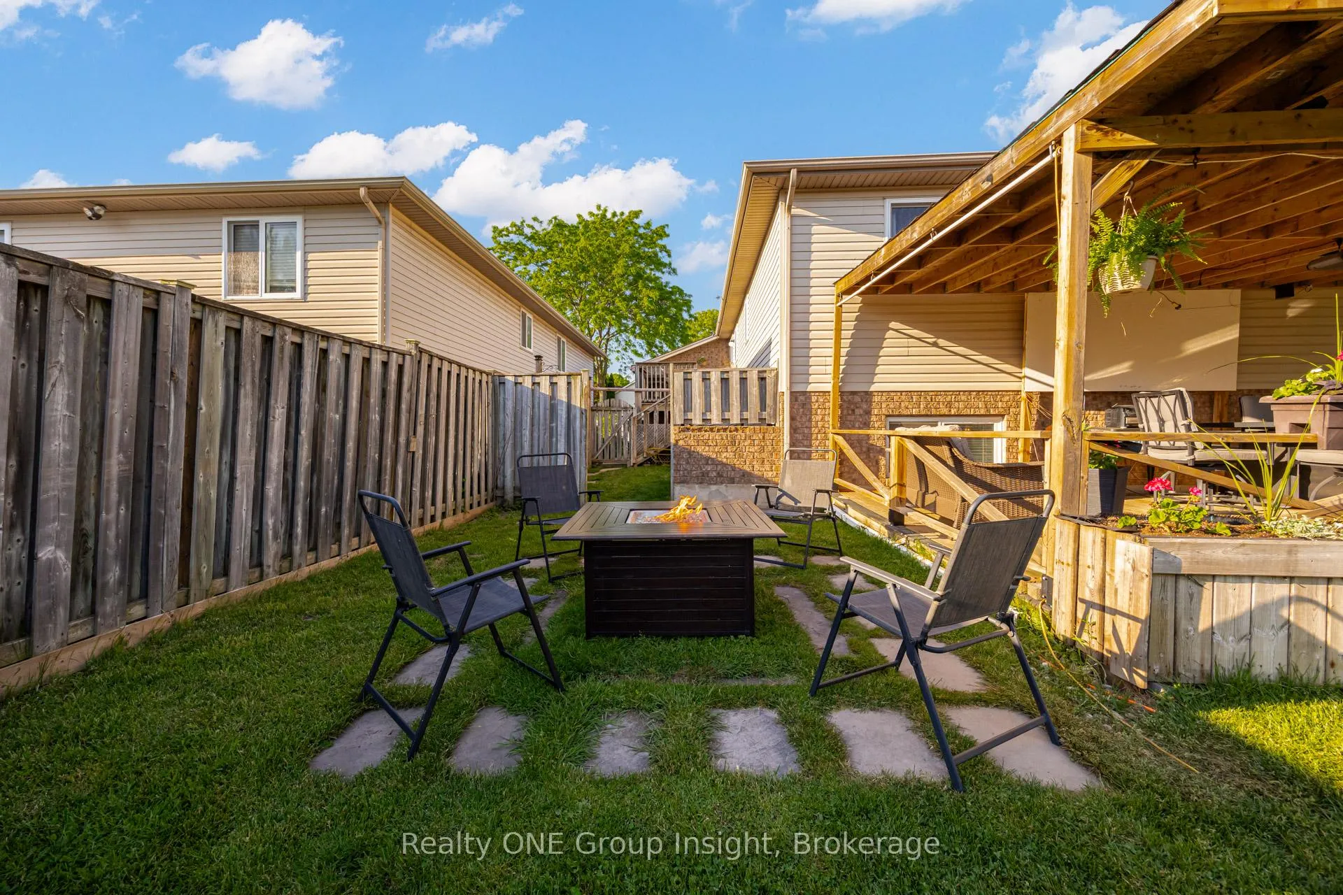 Photo 44 of 7880 Ascot Circle, Niagara Falls, Ascot — HOMEH