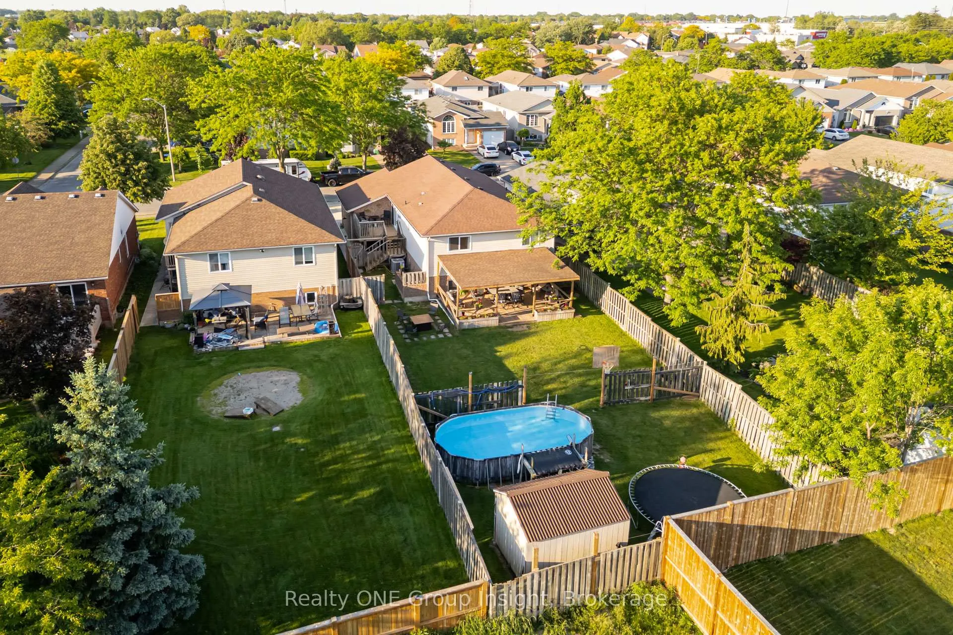 Photo 48 of 7880 Ascot Circle, Niagara Falls, Ascot — HOMEH